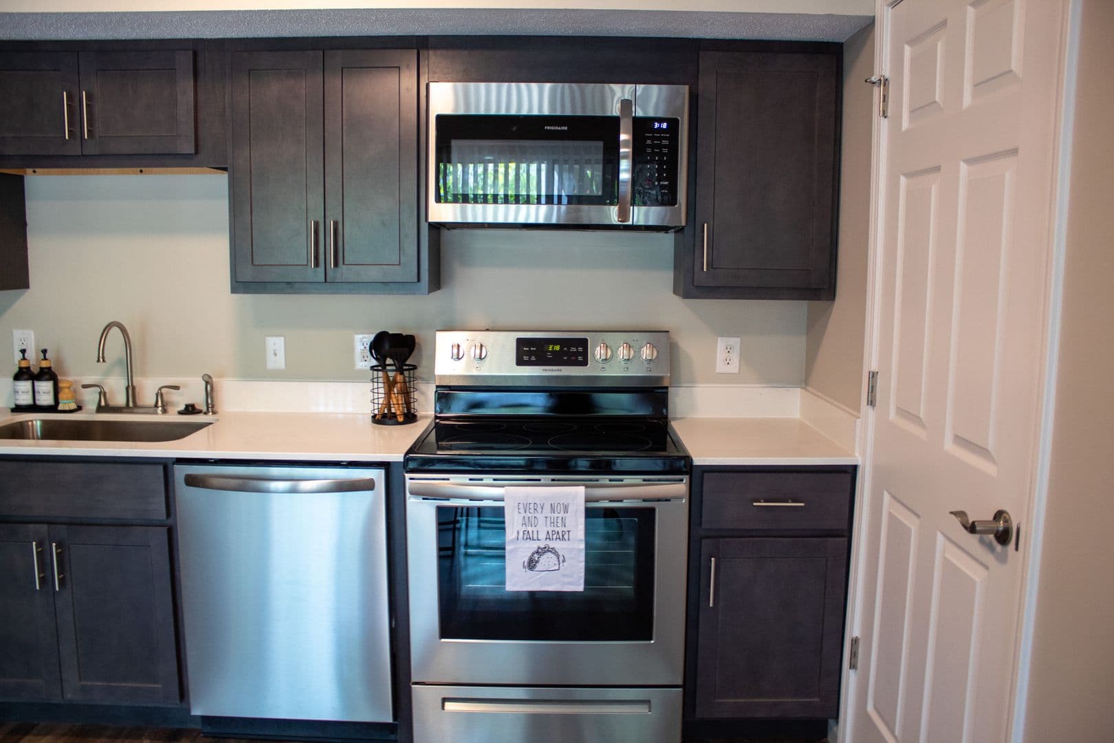 Urbana Apartment: 402 N Gregory Street