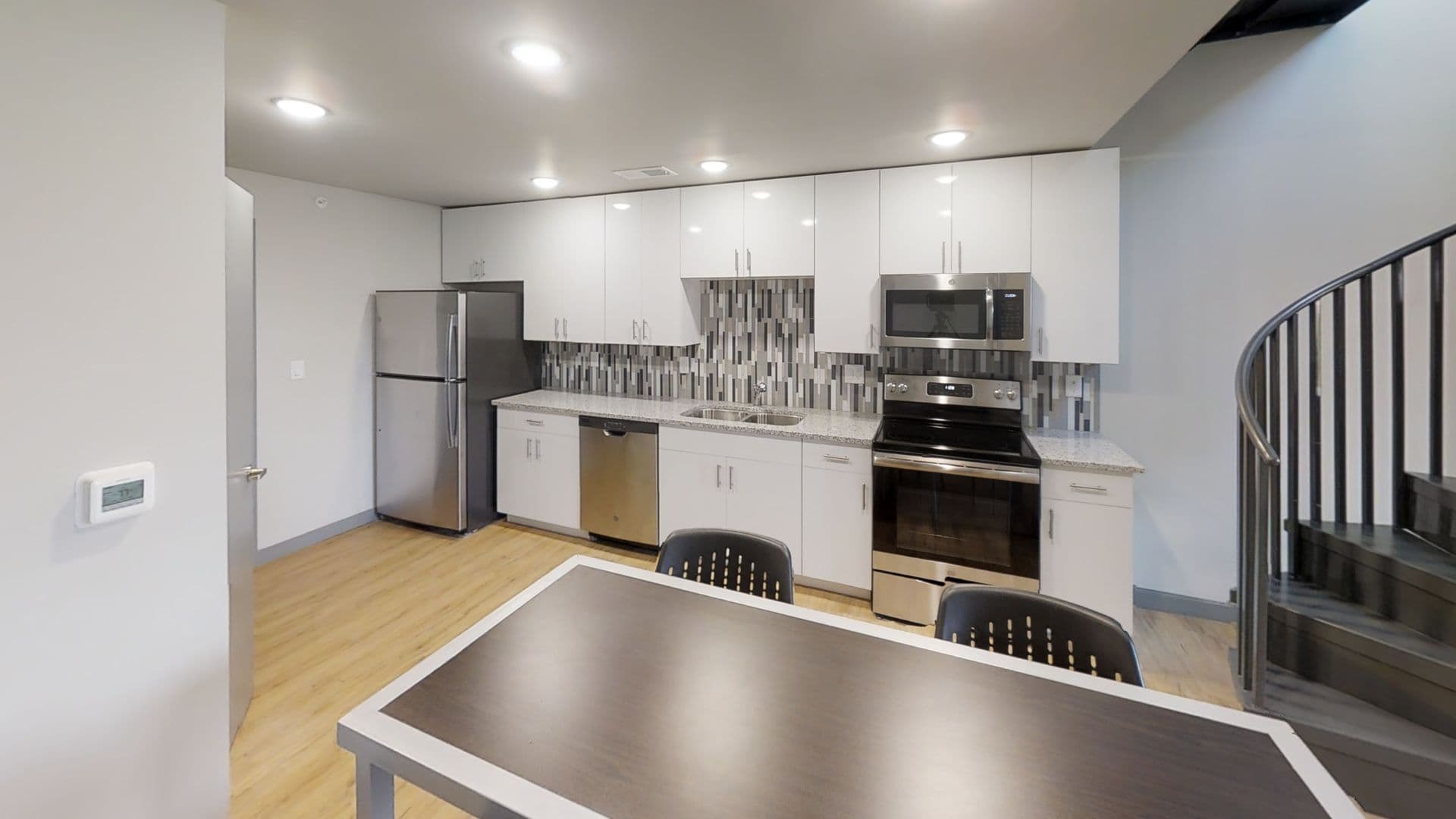 Champaign Apartment: 615 S Wright