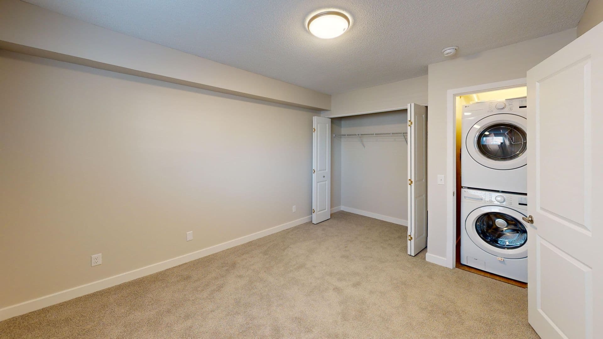 Champaign Apartment: 1515 W. Kirby Ave.