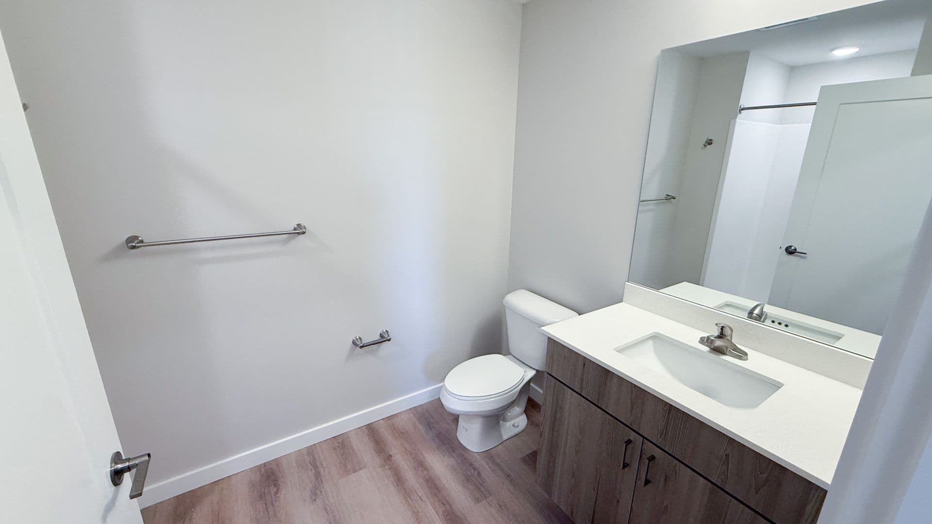 Champaign Apartment: 608 E Chalmers St