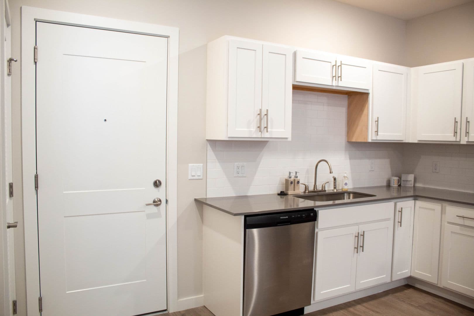 Urbana Apartment: 1009 W Stoughton