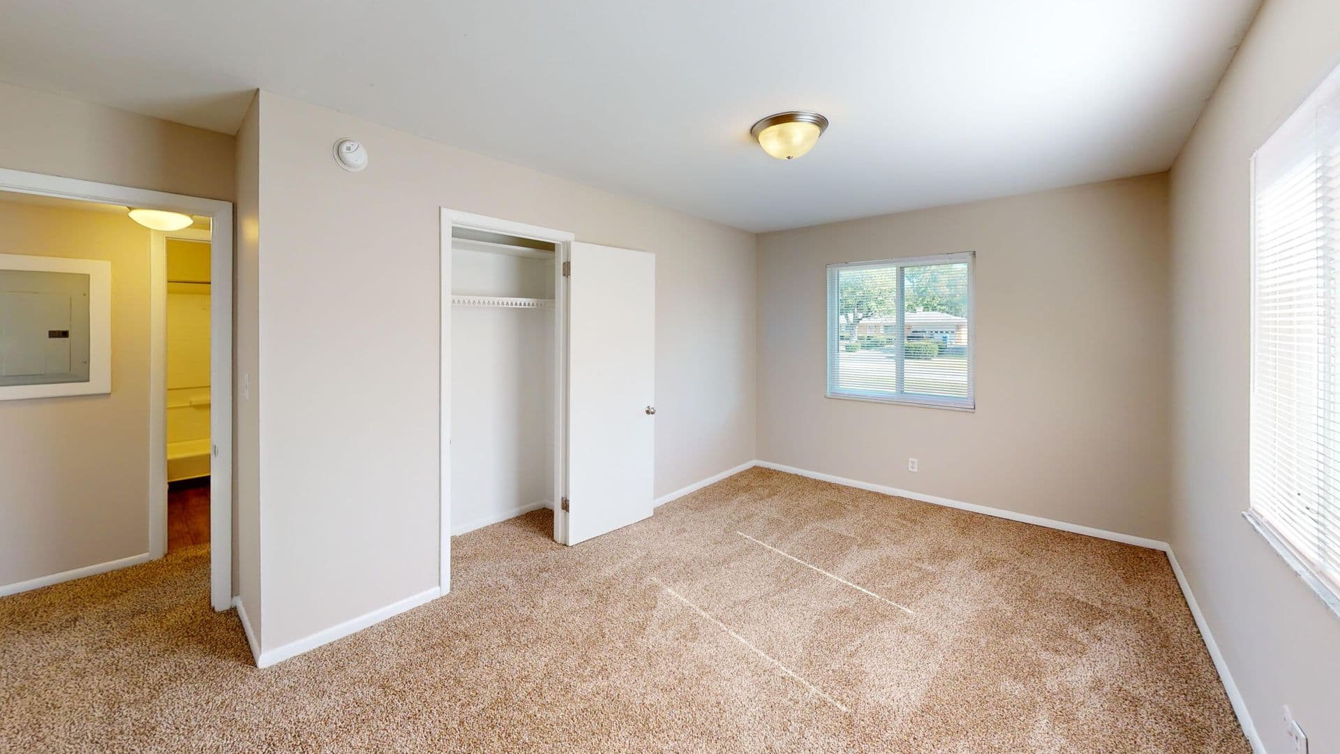 Indianapolis Apartment: 5838 W Mooresville Rd