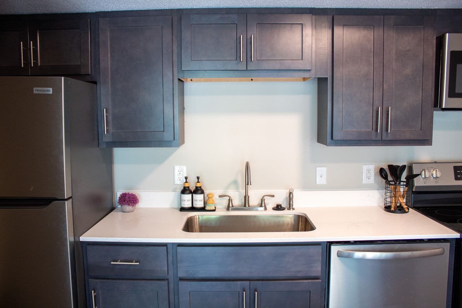 Urbana Apartment: 402 N Gregory Street