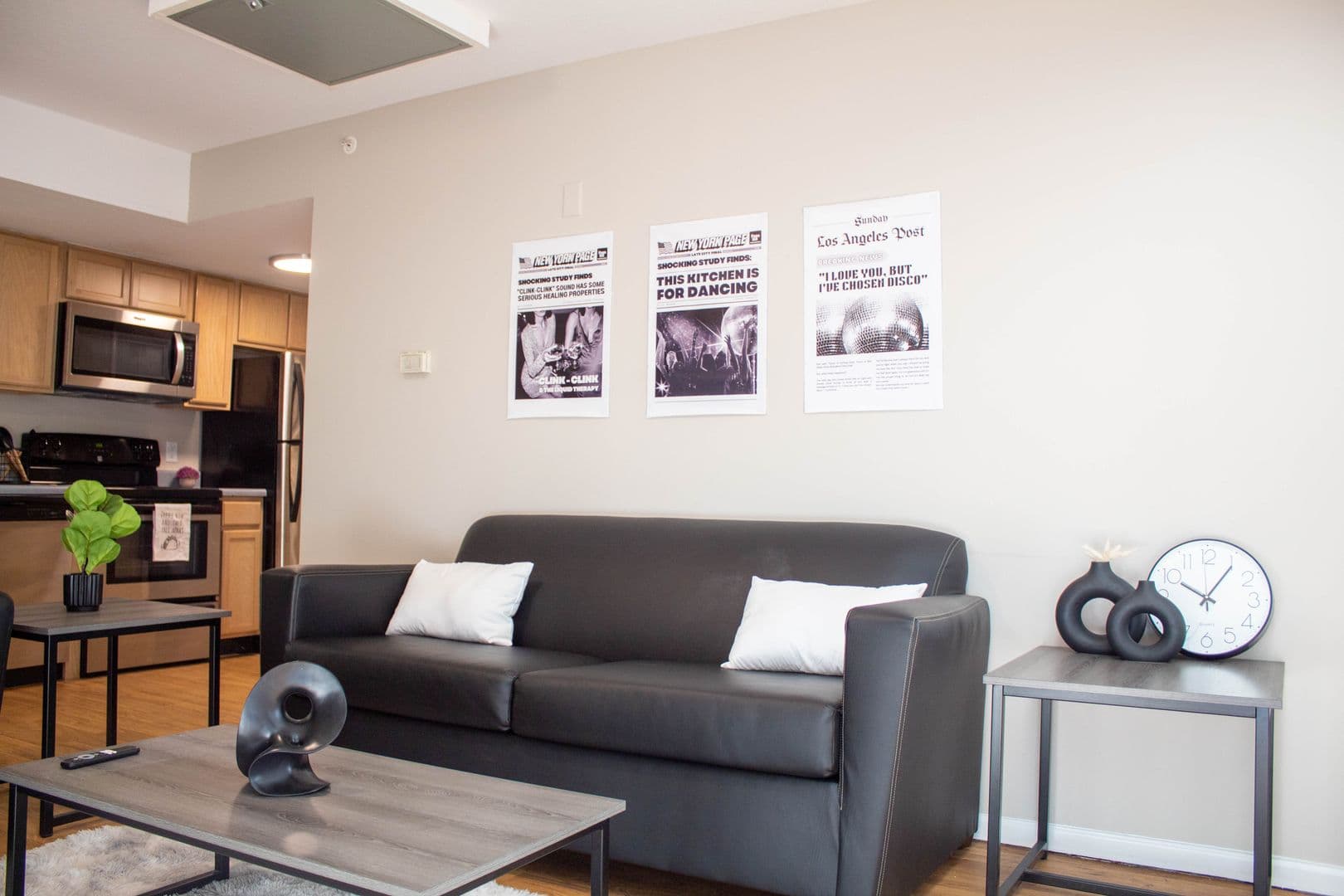 Urbana Apartment: 1010 W Stoughton
