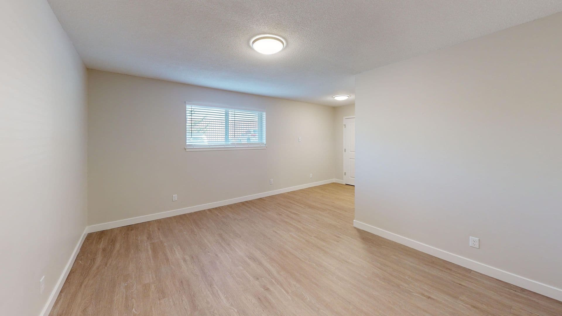 Champaign Apartment: 1515 W. Kirby Ave.