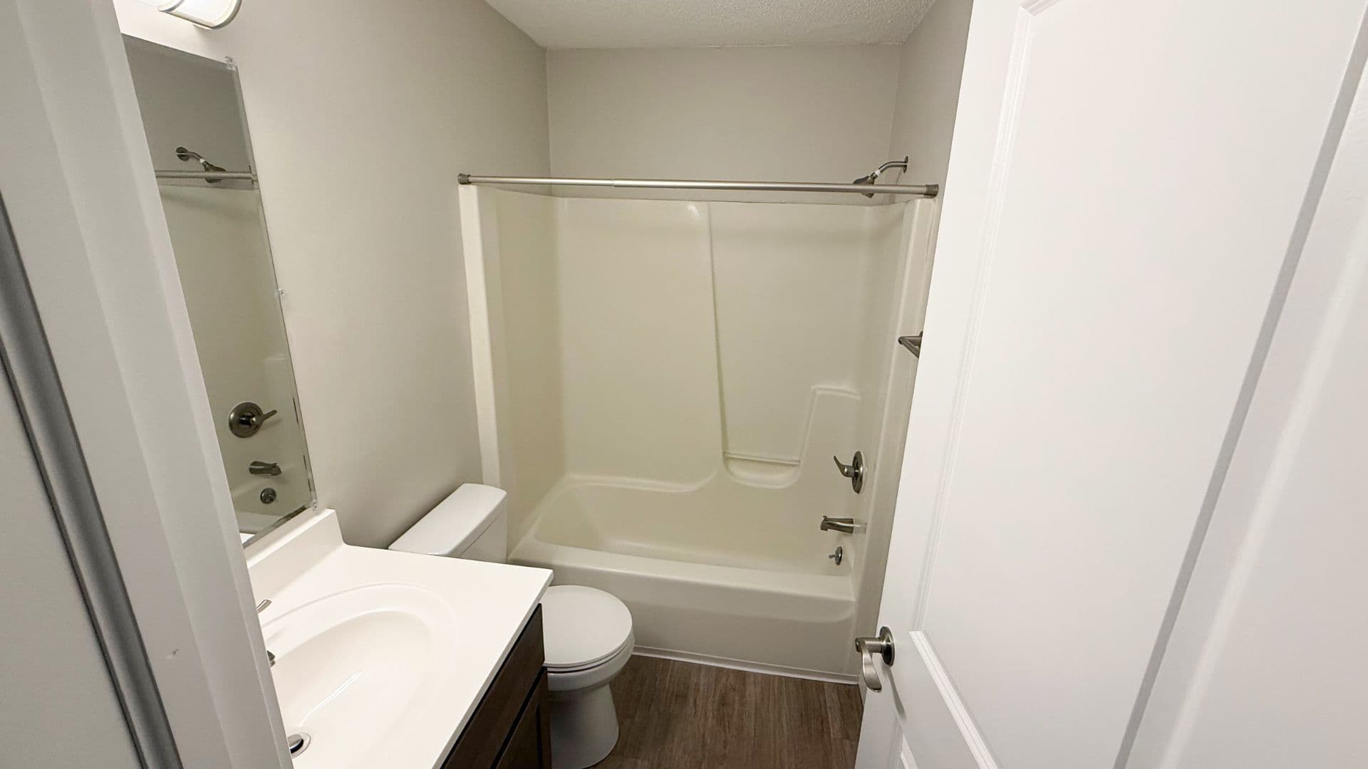 Urbana Apartment: 809 W Stoughton