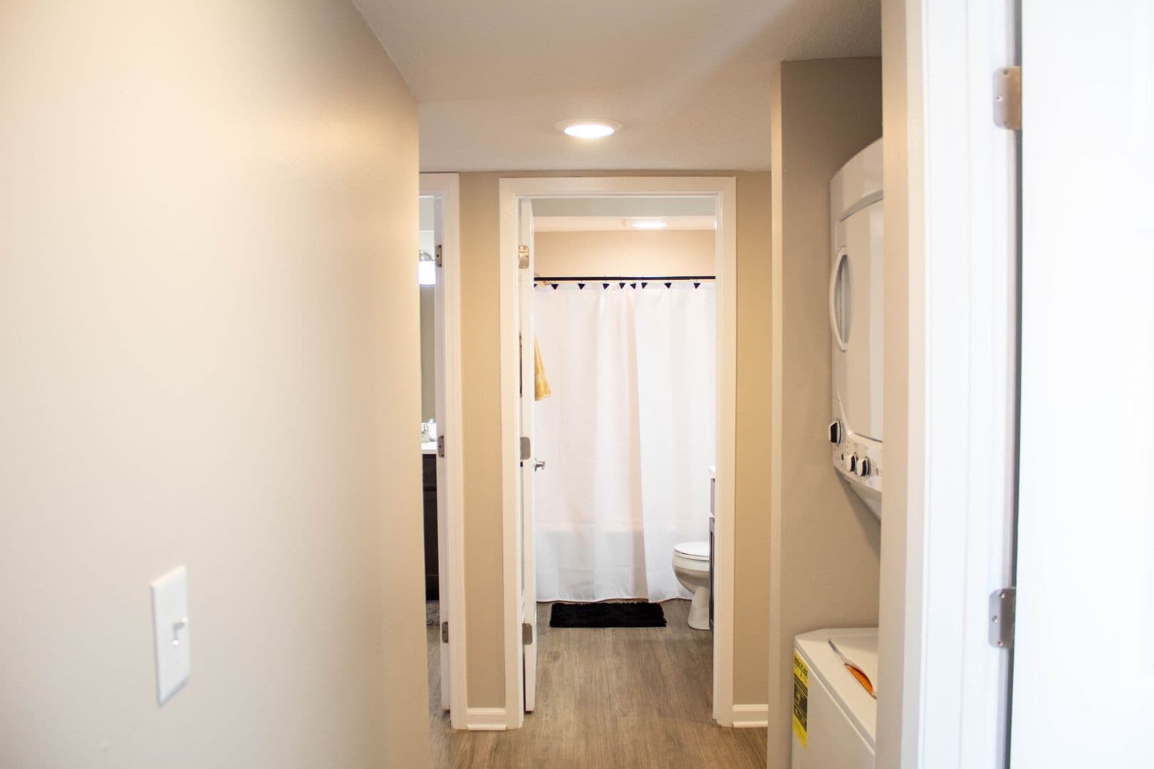 Champaign Apartment: 48 E John