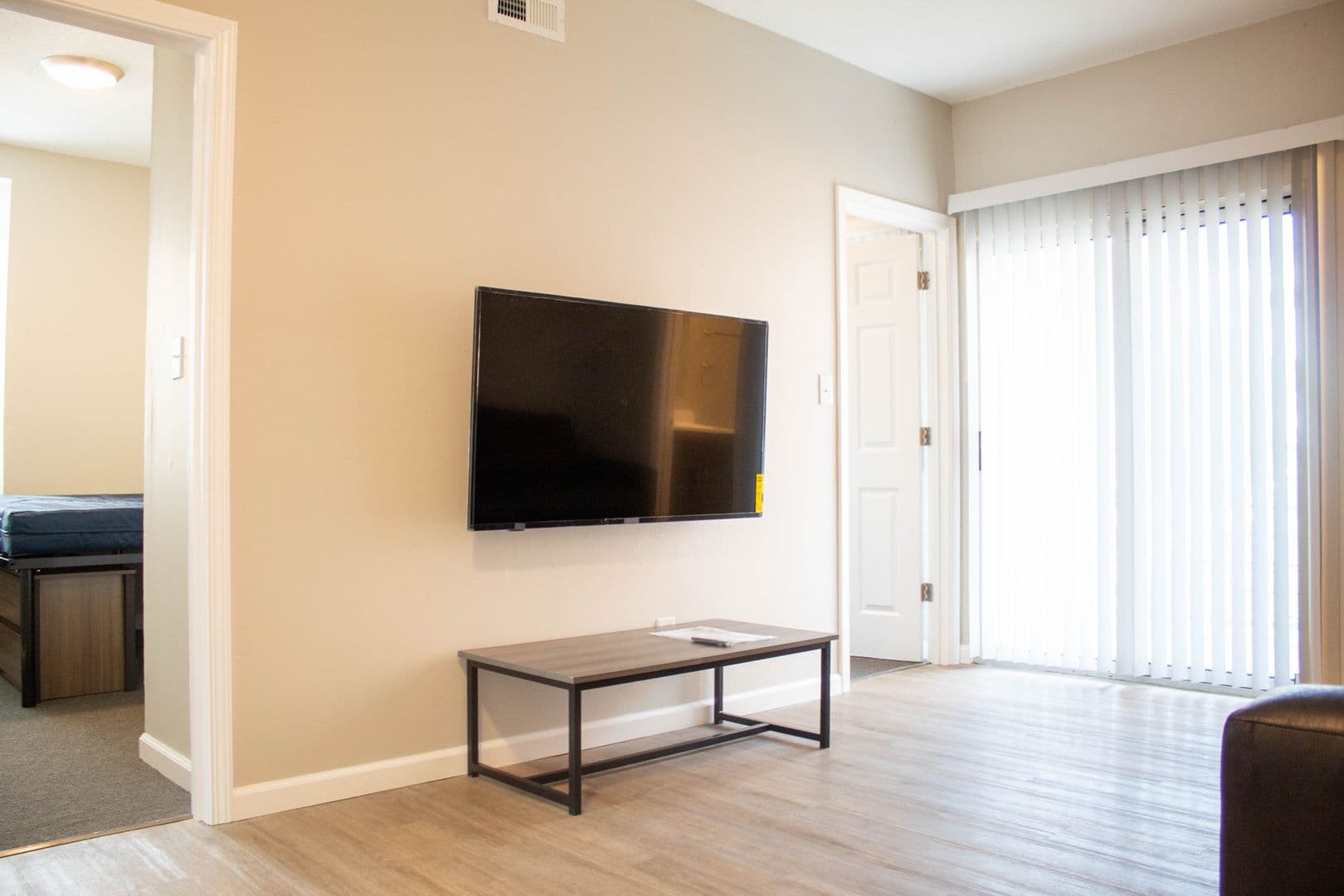 Champaign Apartment: 103 E Chalmers Street