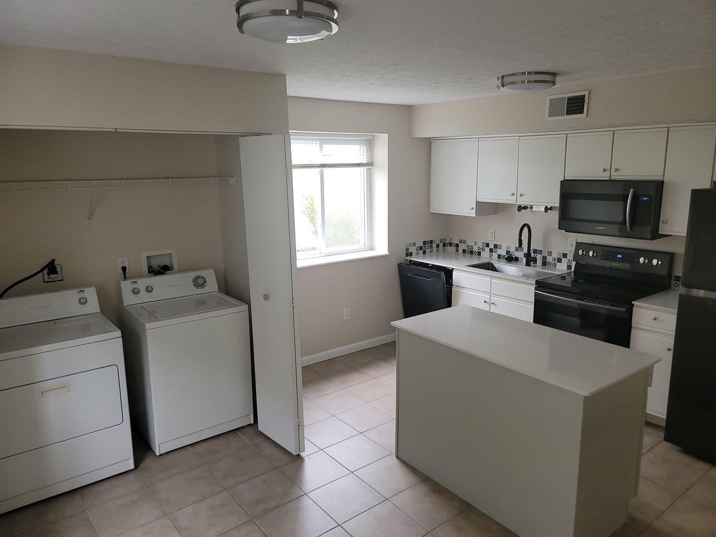 West Lafayette Apartment: 1304 Palmer Dr