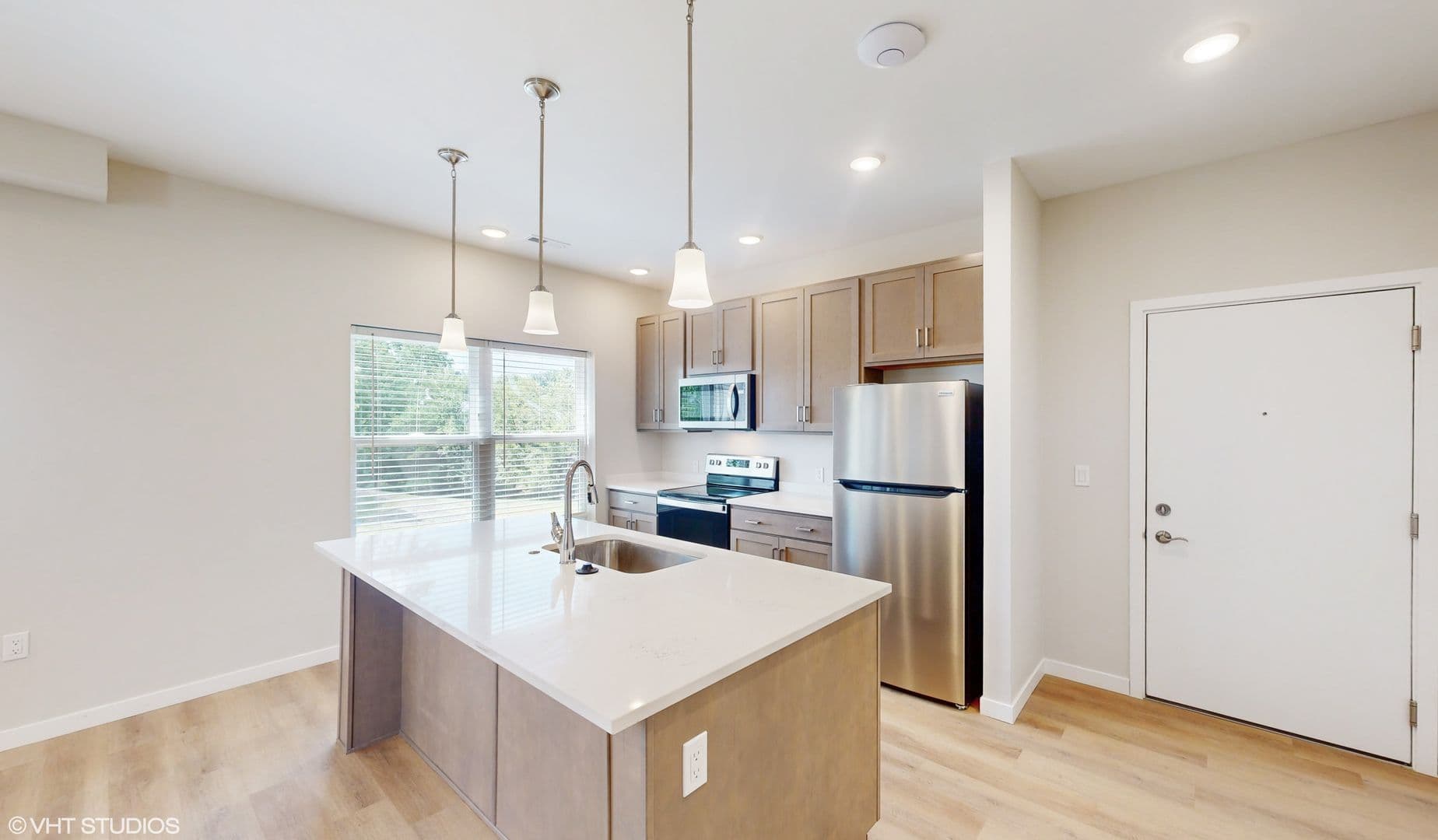 Champaign Apartment: 1915 S. Mattis