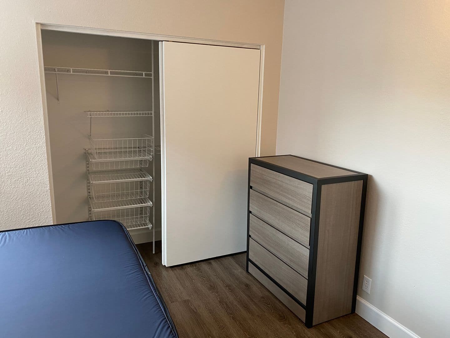 Champaign Apartment: 510 E Stoughton