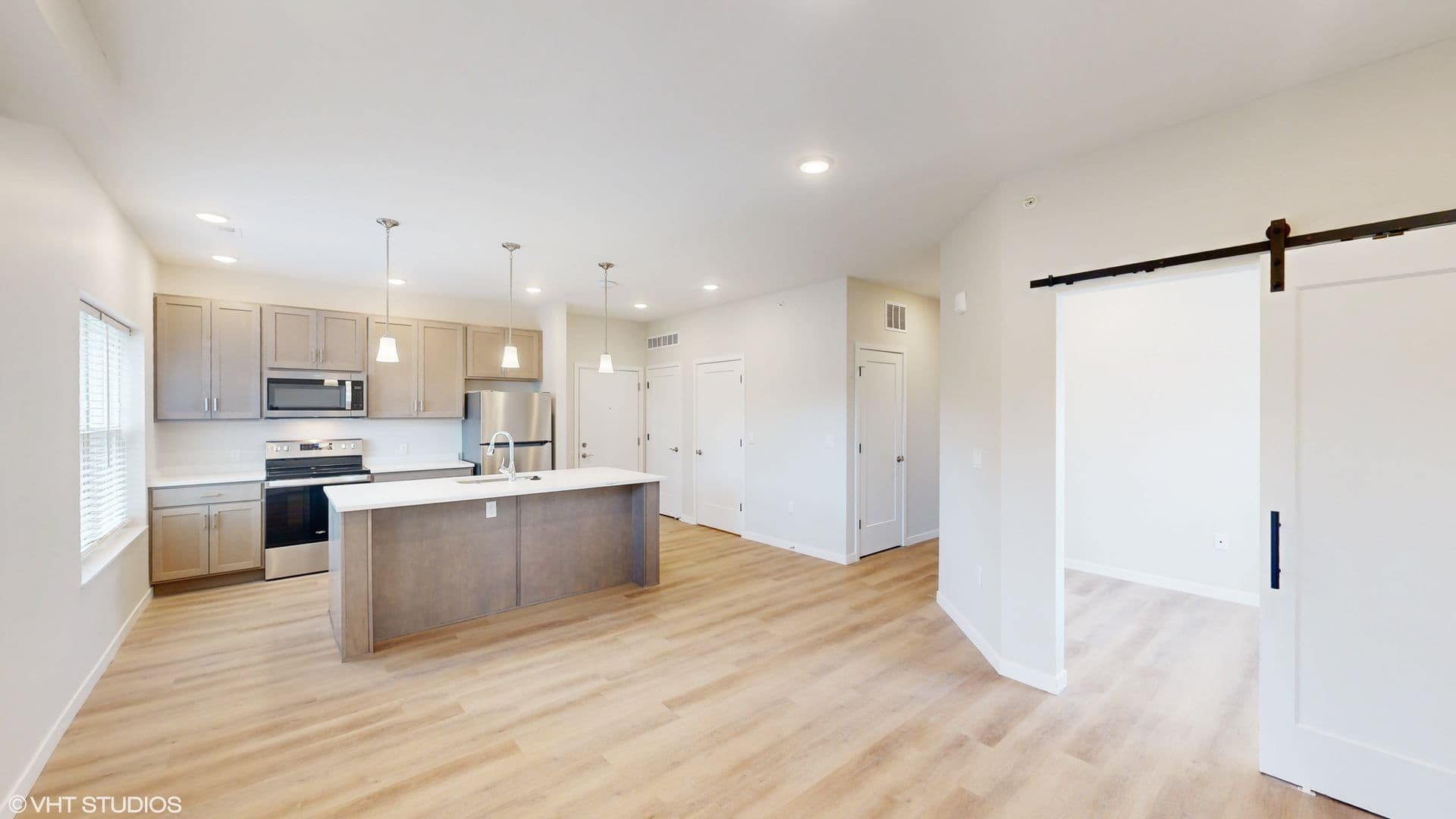 Champaign Apartment: 1915 S. Mattis