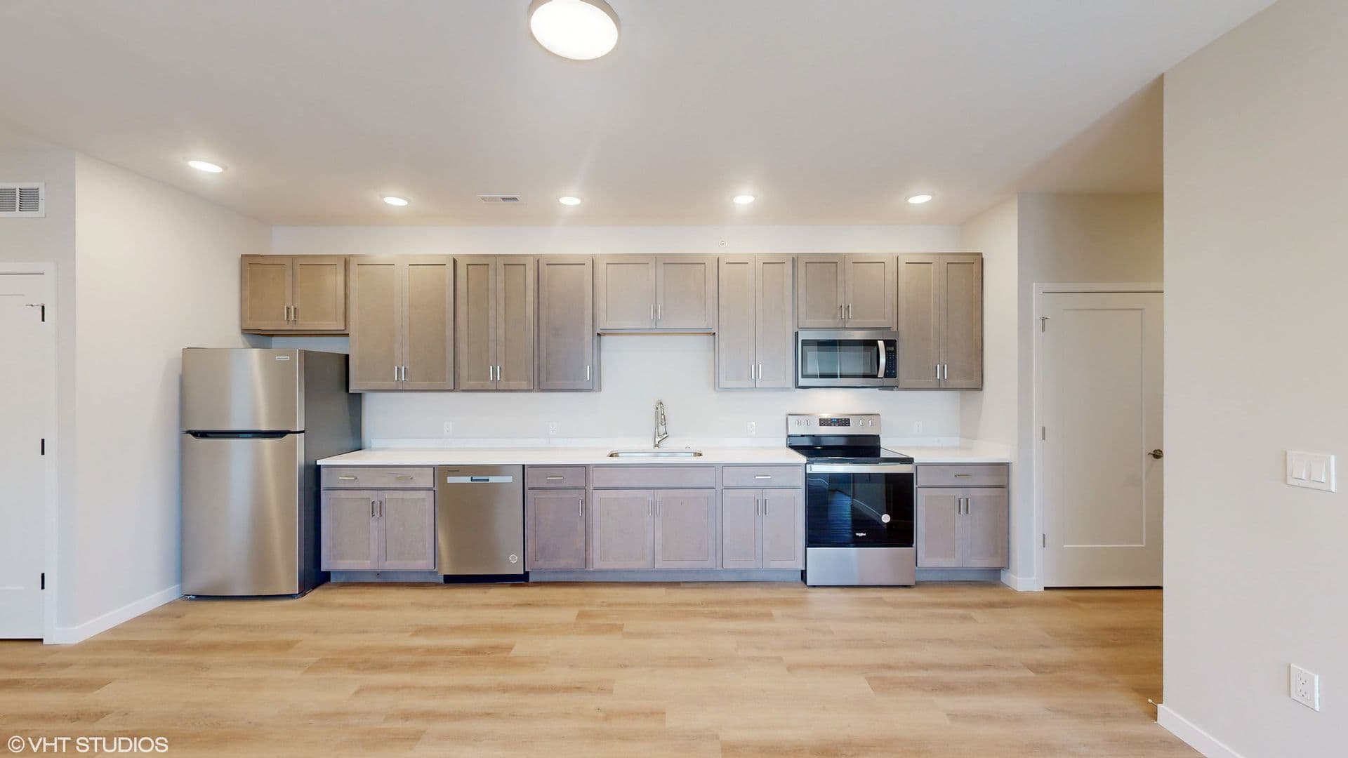 Champaign Apartment: 1915 S. Mattis