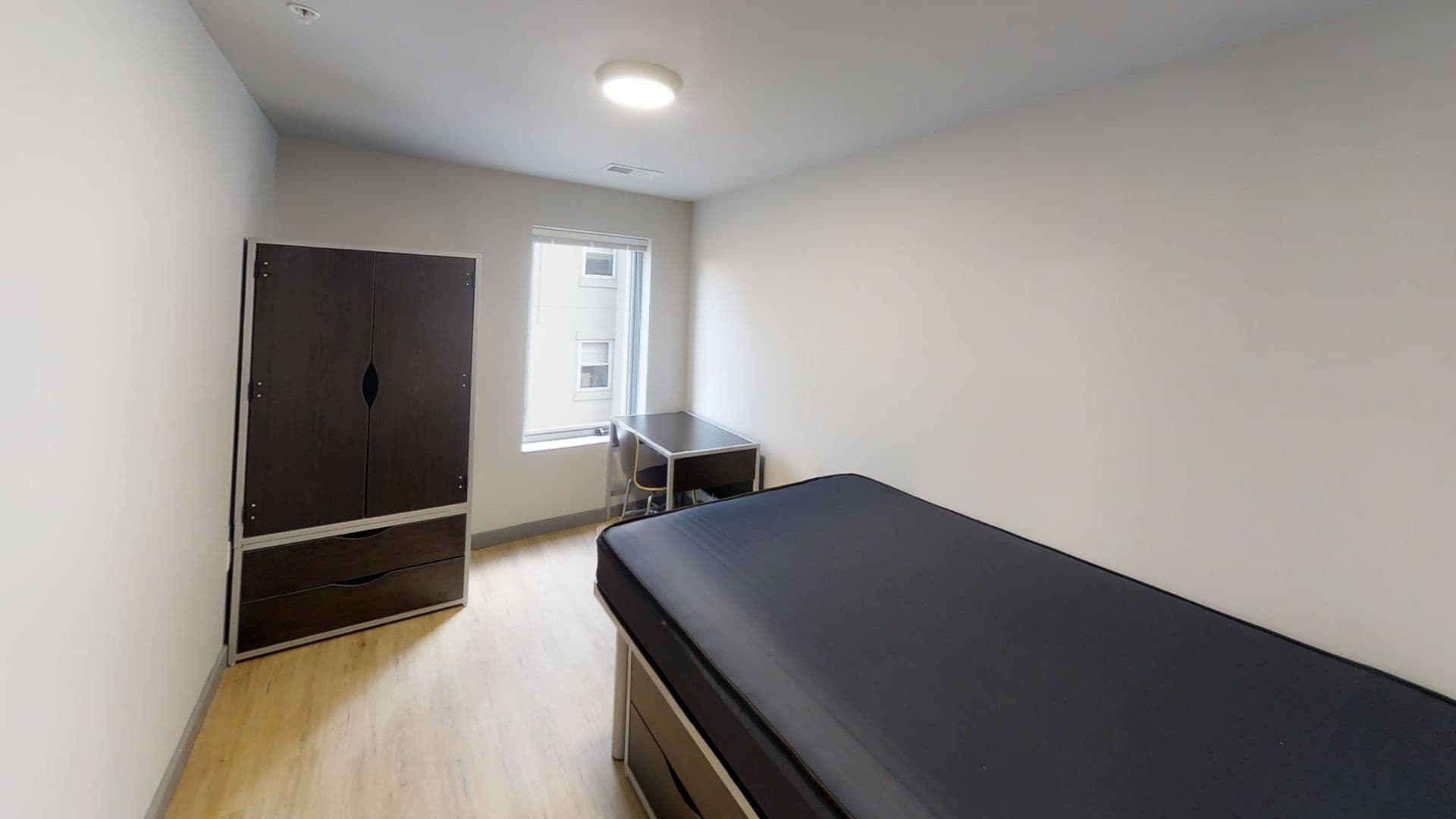 Champaign Apartment: 615 S Wright