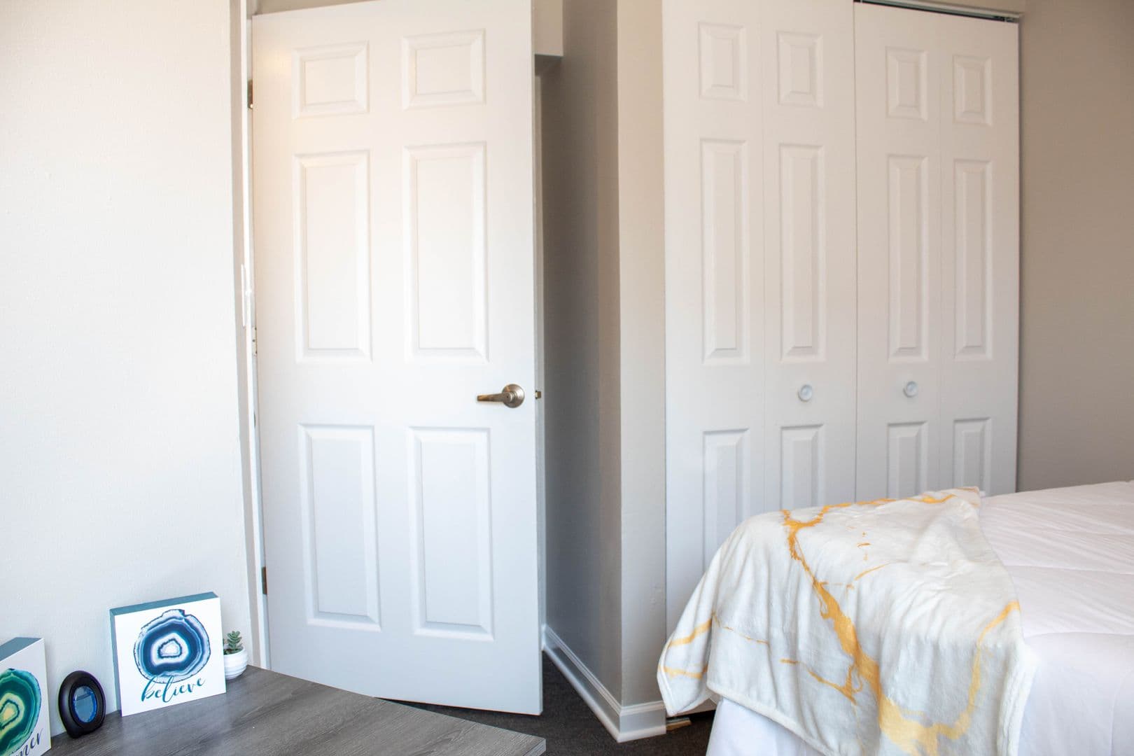 Champaign Apartment: 48 E John