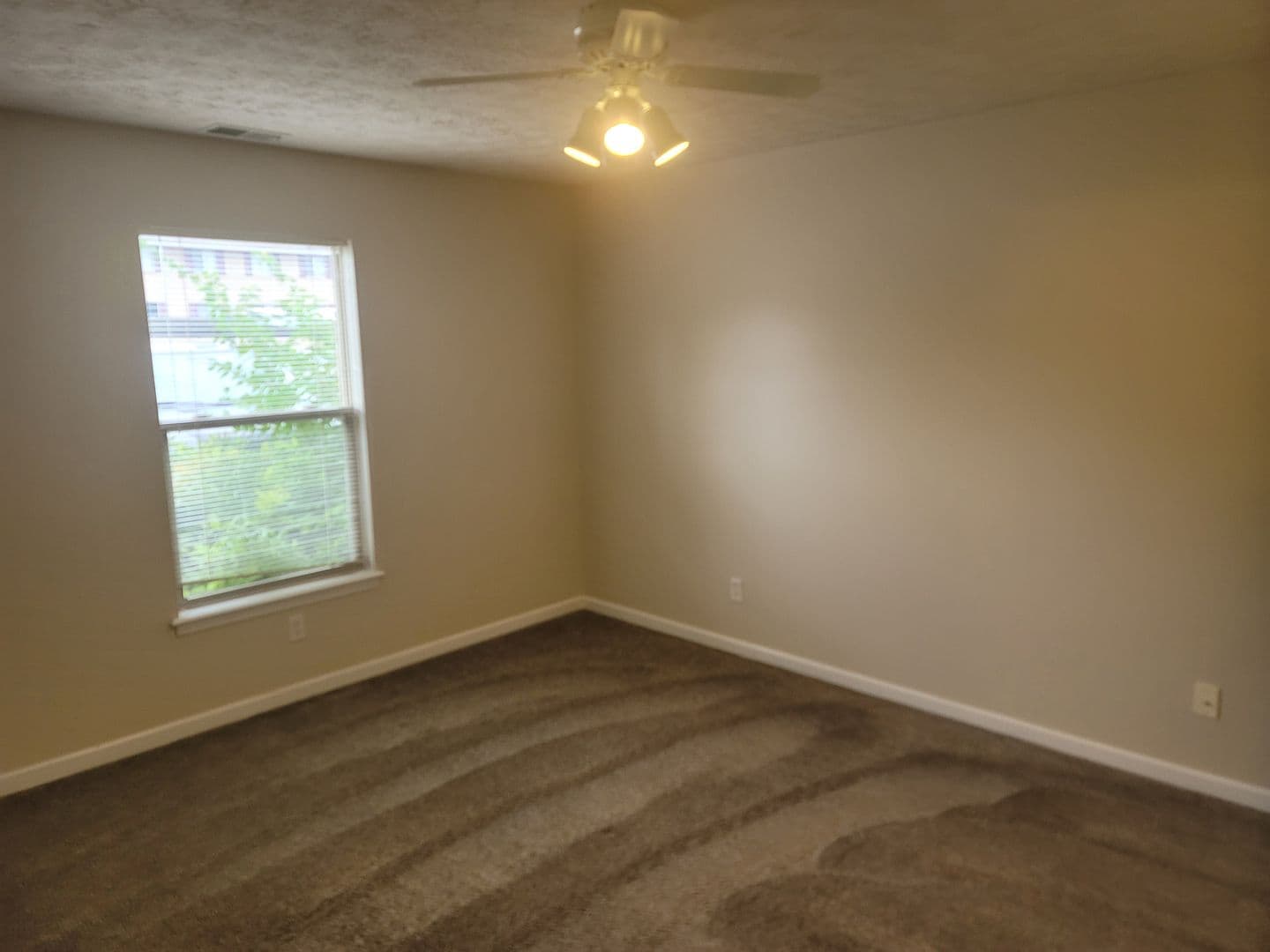 West Lafayette Apartment: 1304 Palmer Dr