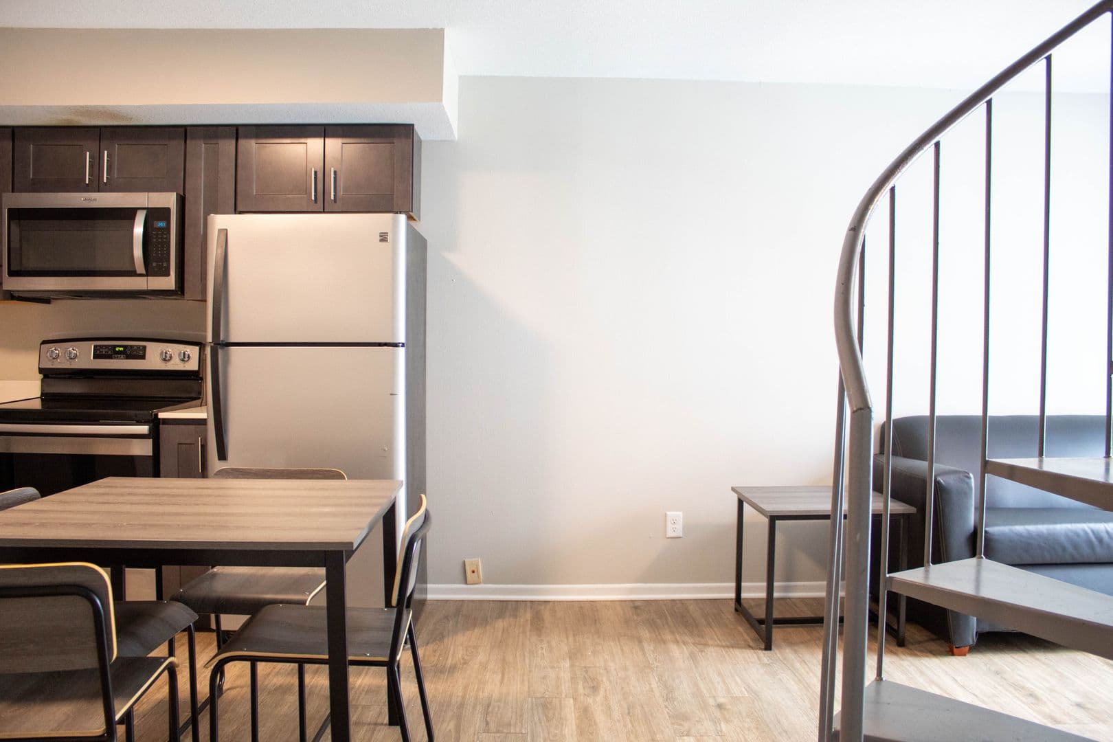Champaign Apartment: 202 E Chalmers St