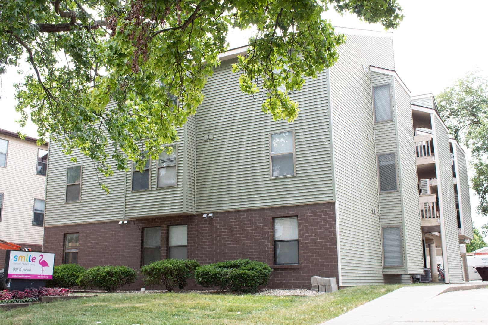 Champaign Apartment: 903 S Locust Street