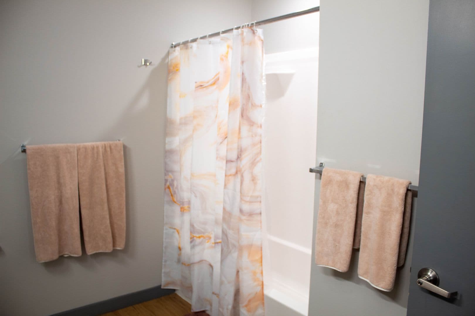 Champaign Apartment: 615 S Wright