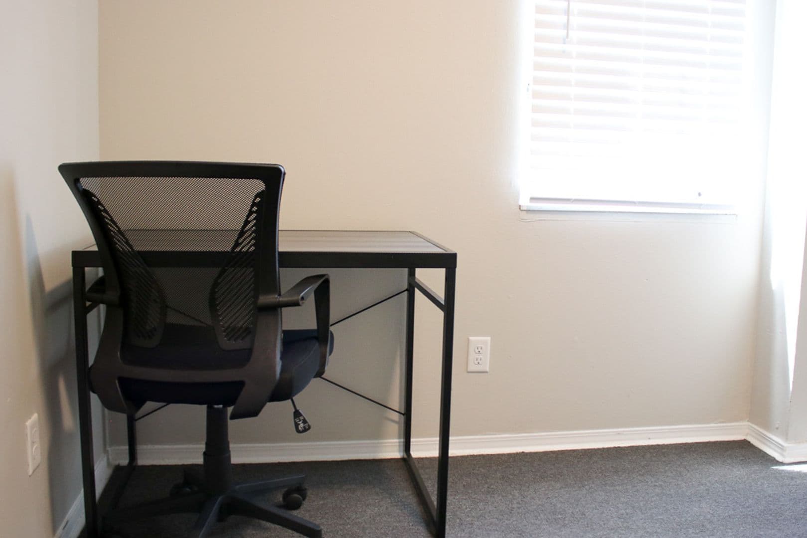Urbana Apartment: 812 W Nevada Street