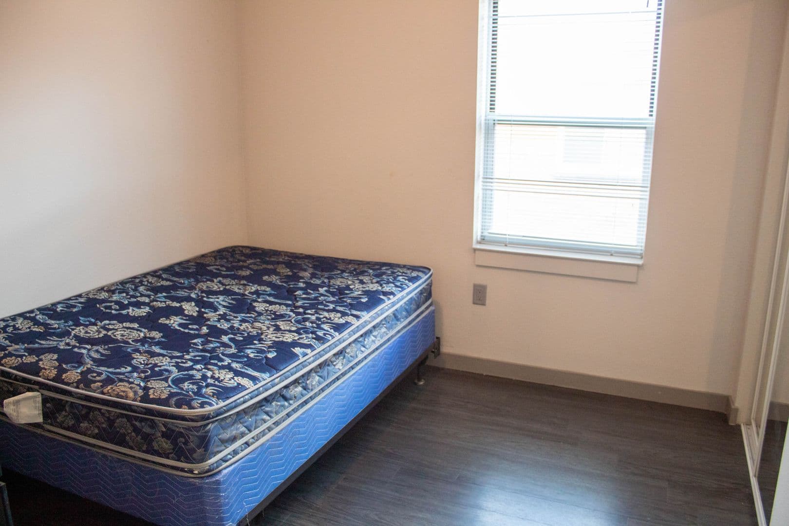 Champaign Apartment: 309 E John