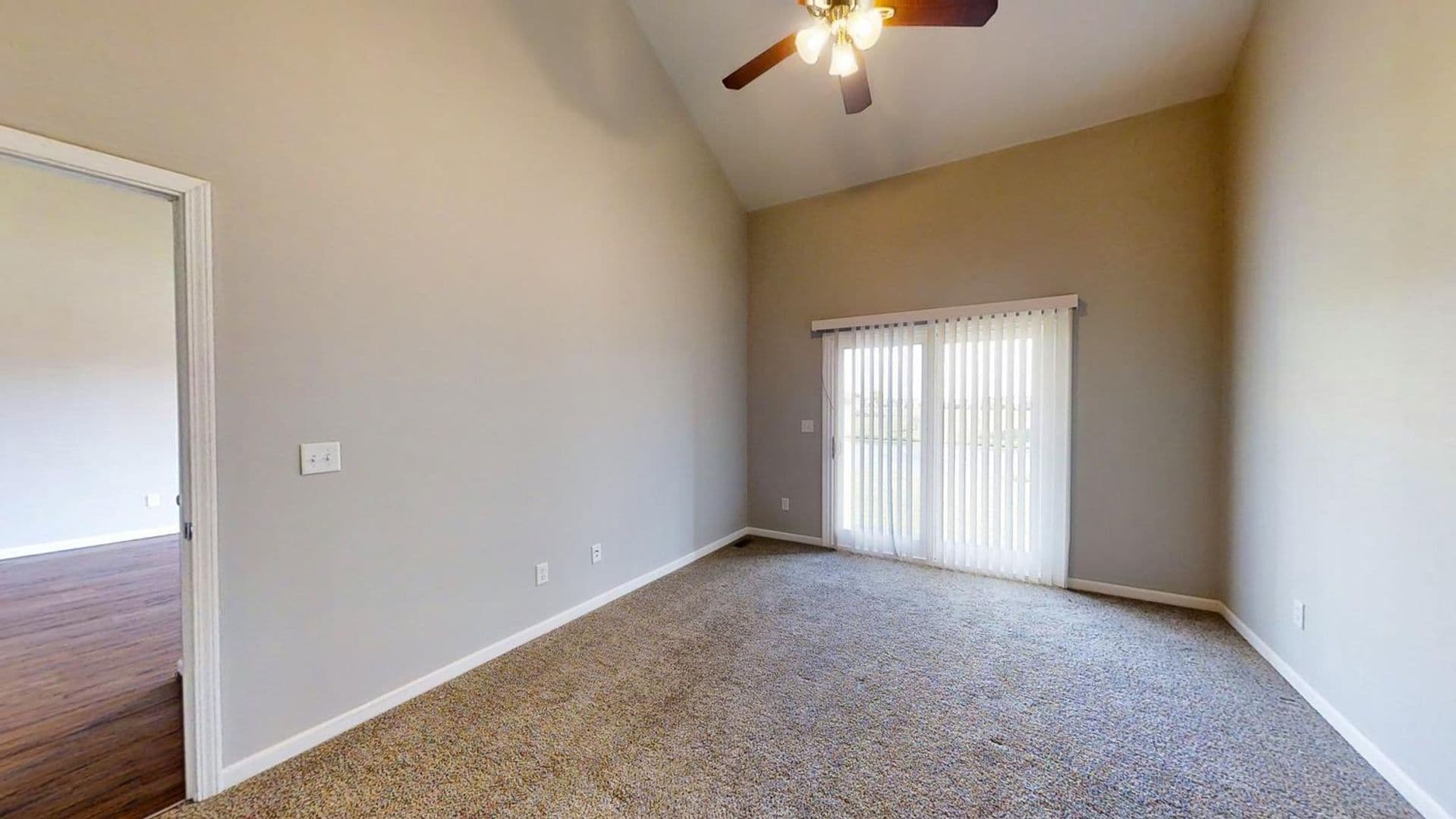 Mahomet Apartment: 901 Cates Dr