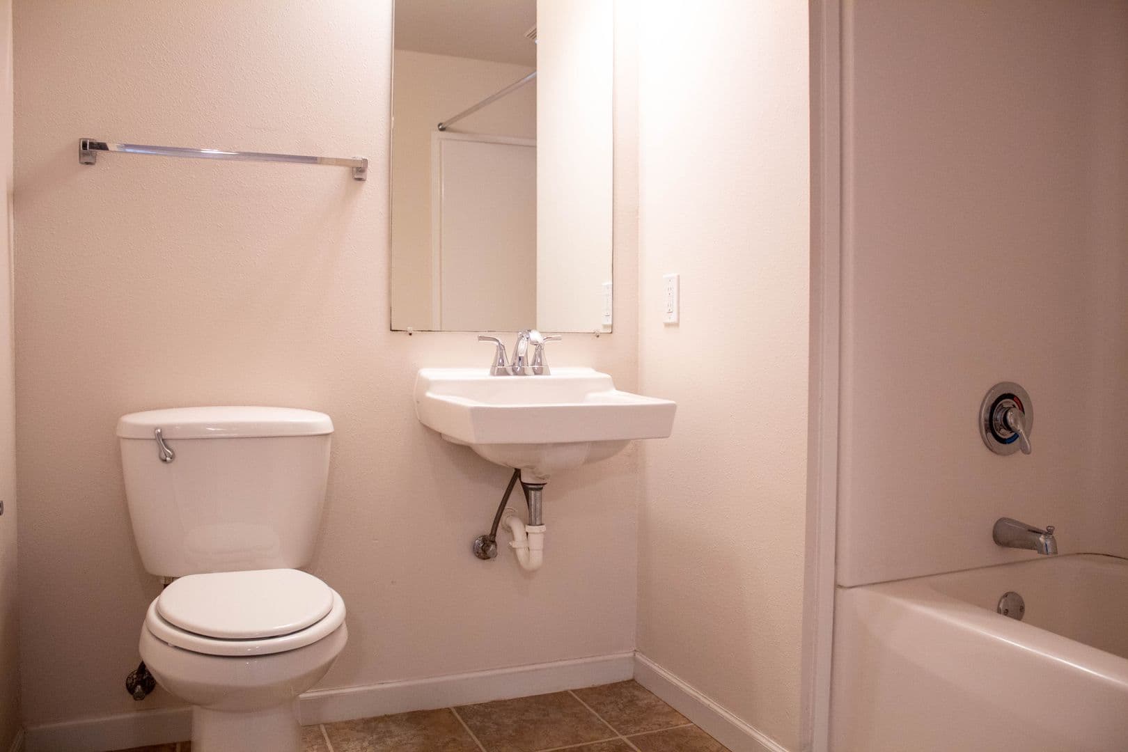 Champaign Apartment: 606 E Stoughton