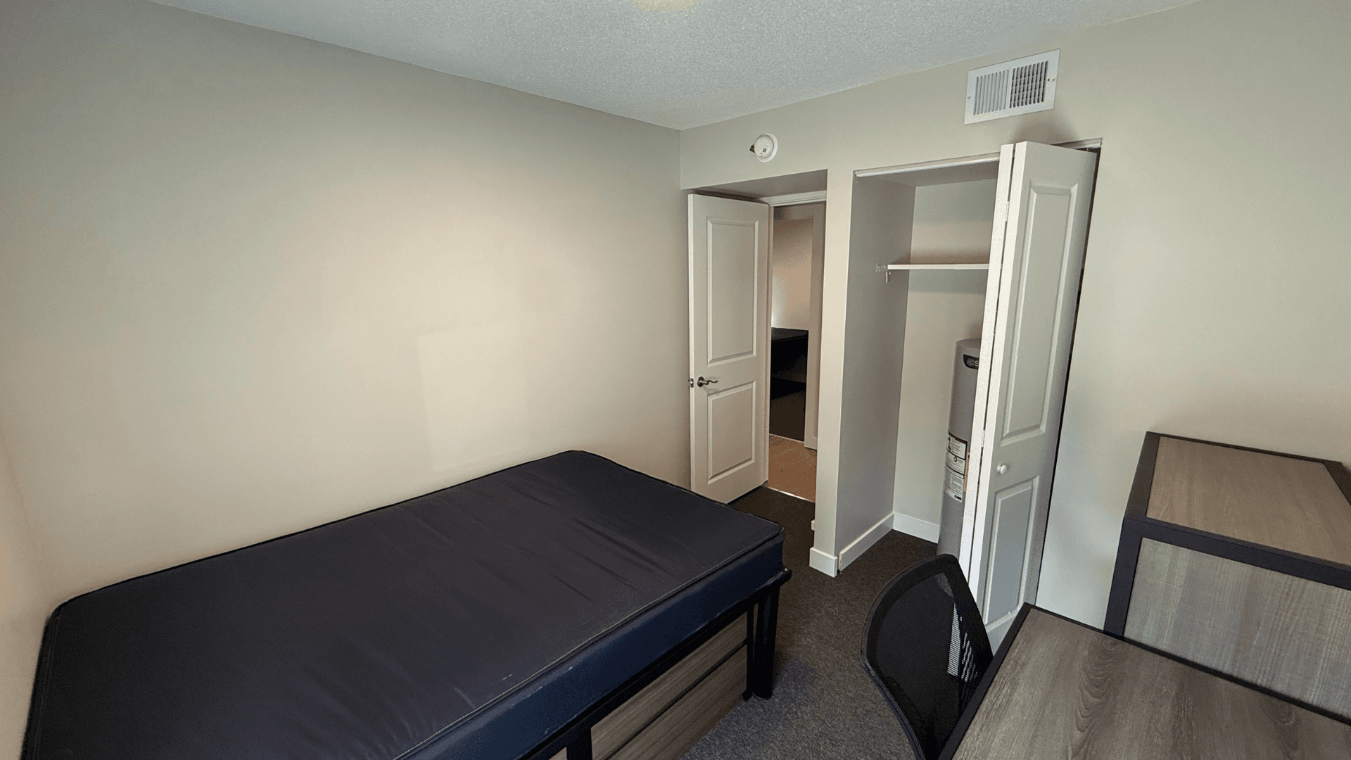 Urbana Apartment: 809 W Springfield