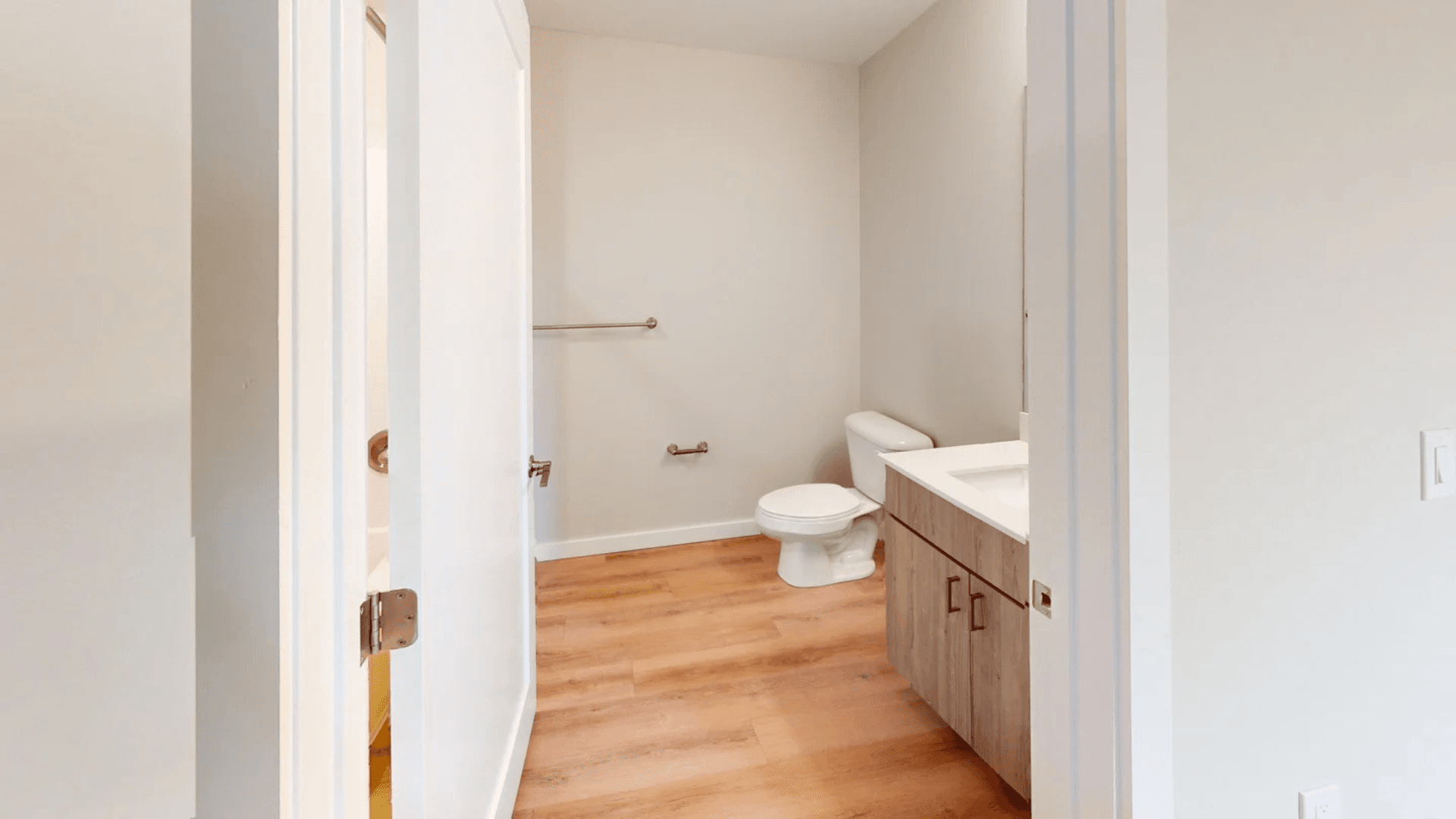 Champaign Apartment: 608 E Chalmers St