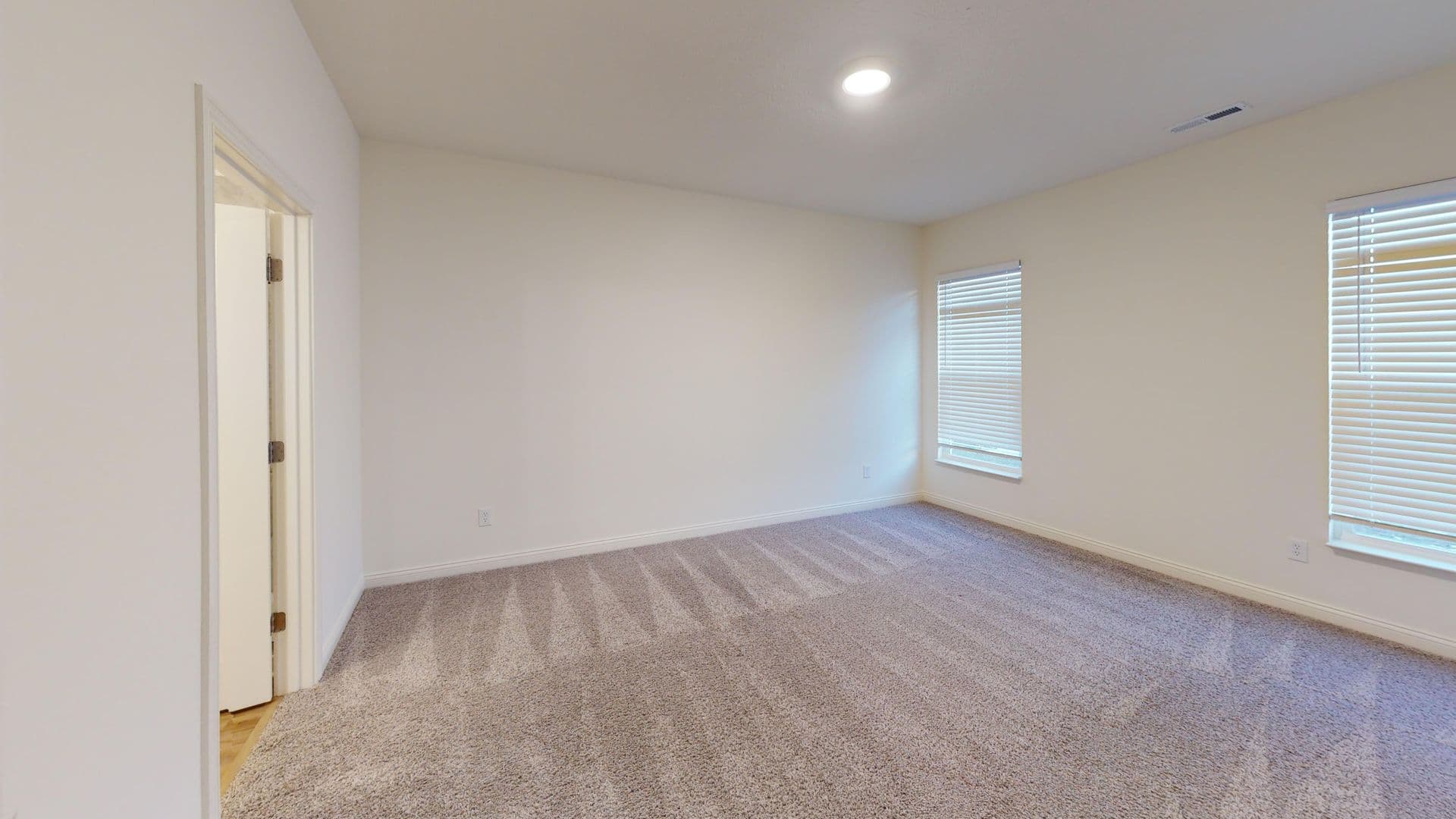 Avon Apartment: 8483 E County Rd 200 N