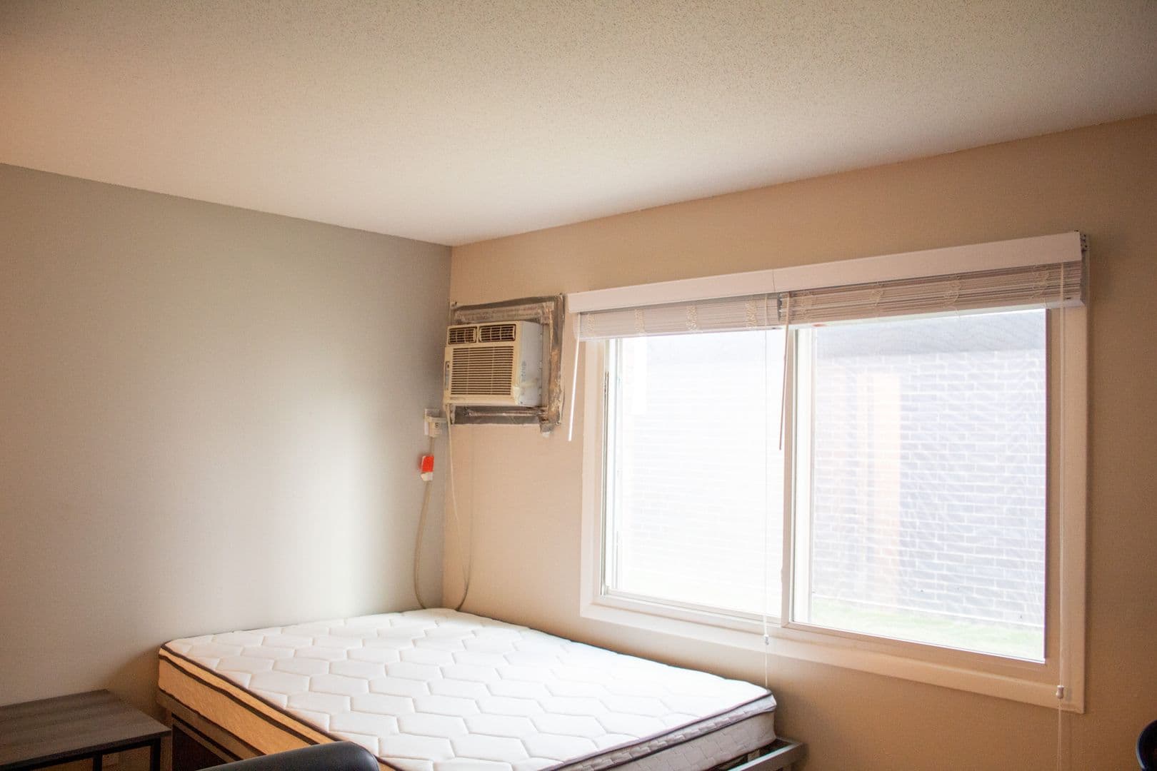 Champaign Apartment: 107 E Healey Street