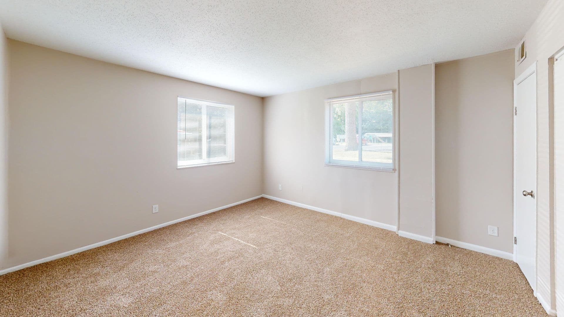 Indianapolis Apartment: 5838 W Mooresville Rd