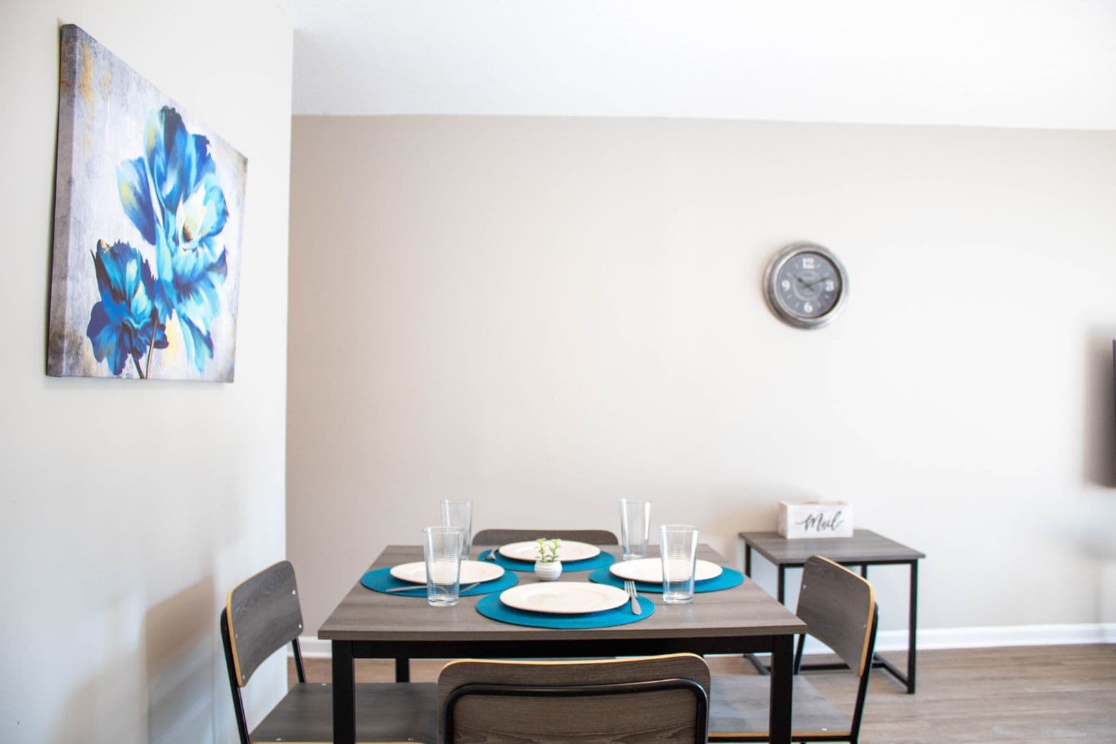 Champaign Apartment: 48 E John
