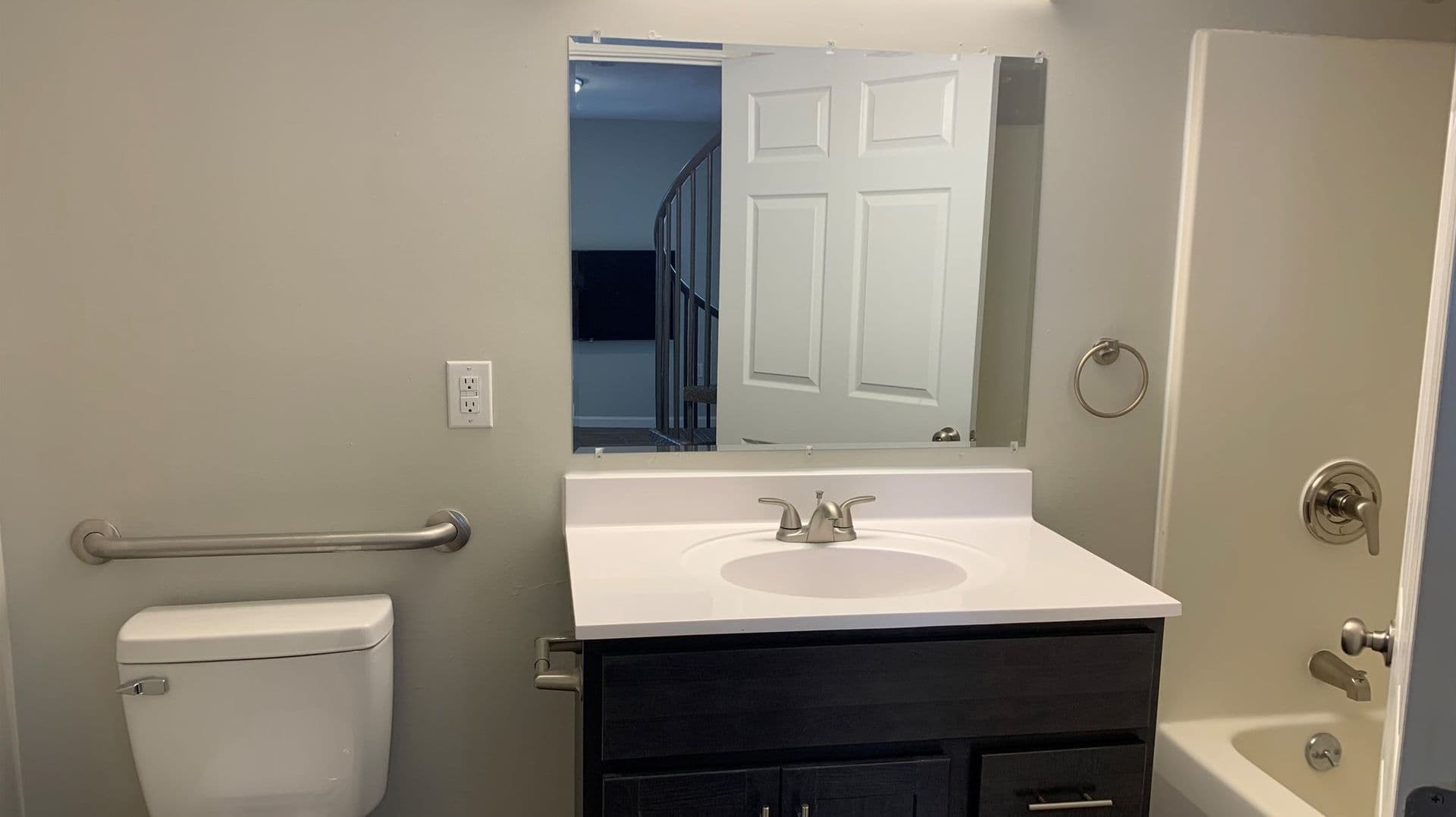 Champaign Apartment: 408 E Springfield
