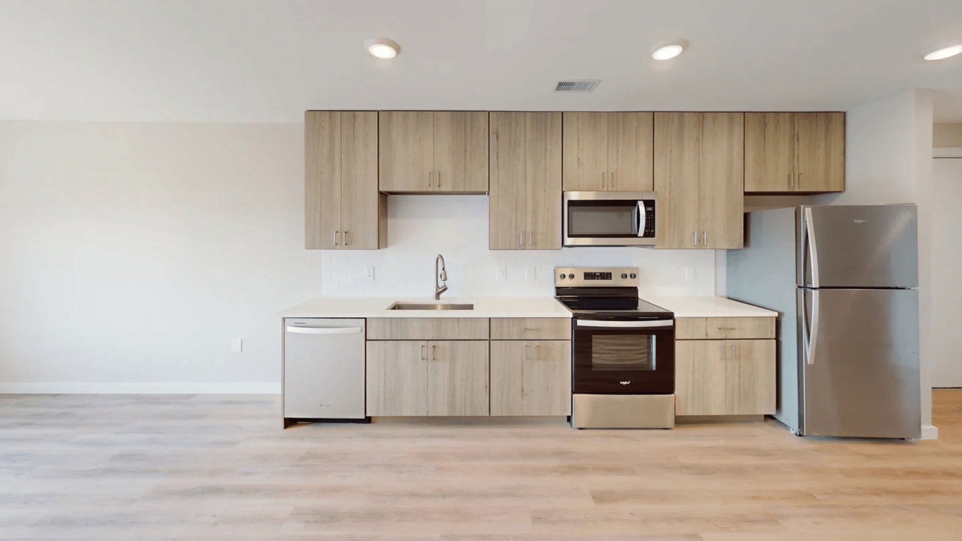 Champaign Apartment: 608 E Chalmers St