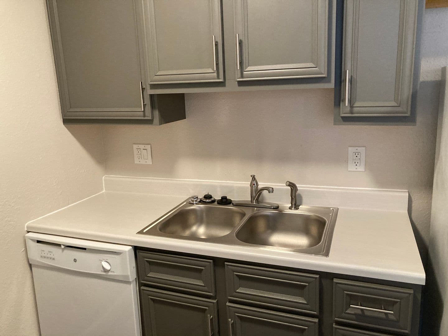 Champaign Apartment: 510 E Stoughton