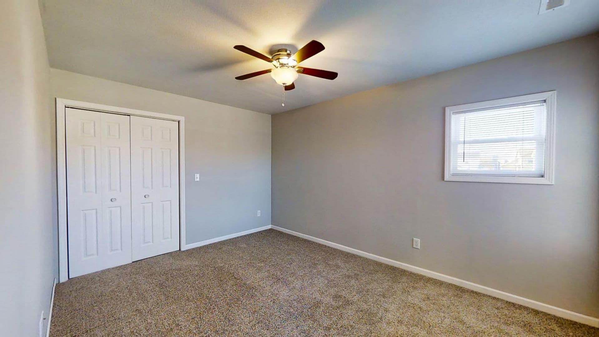 Mahomet Apartment: 901 Cates Dr