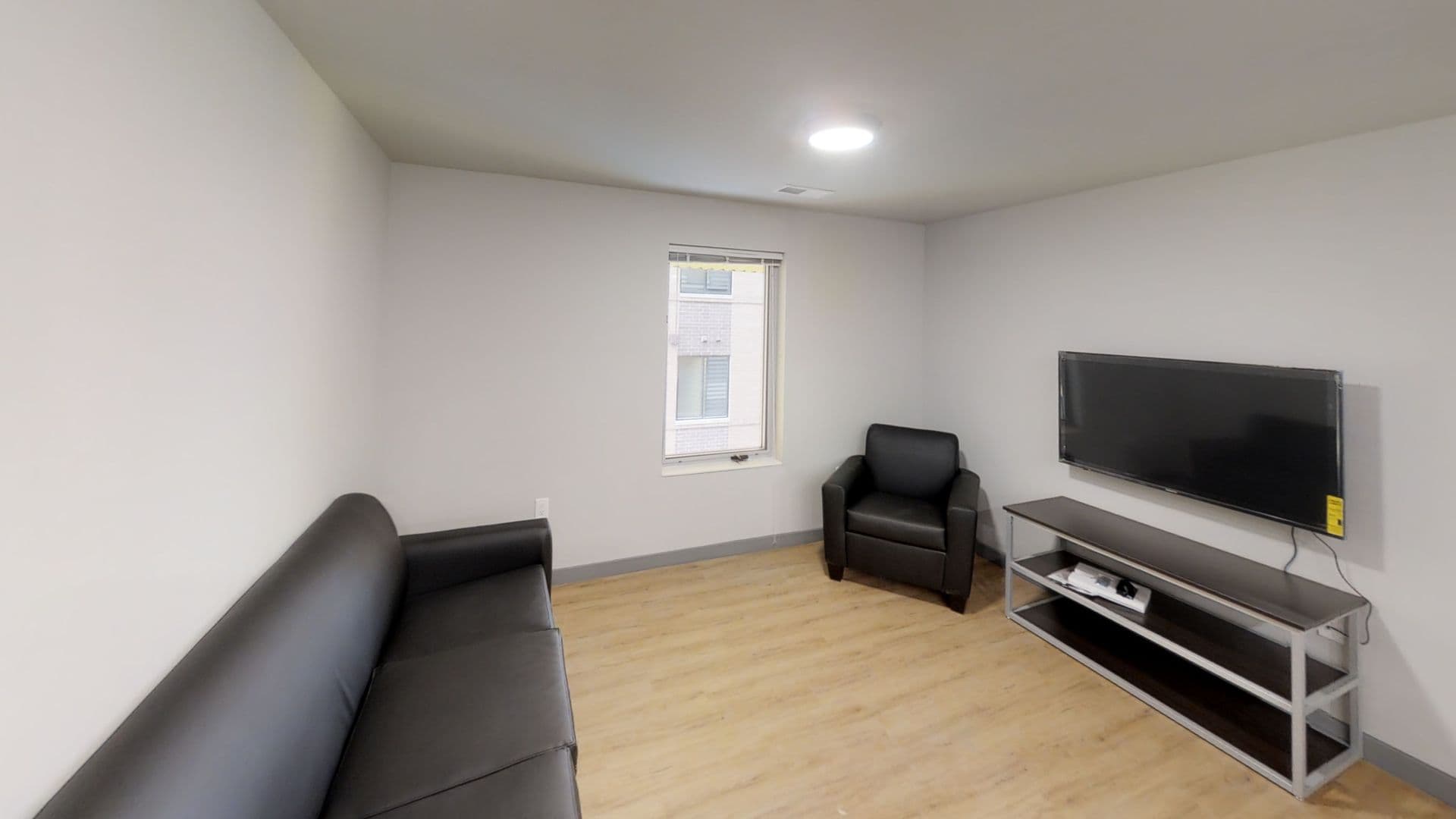 Champaign Apartment: 615 S Wright