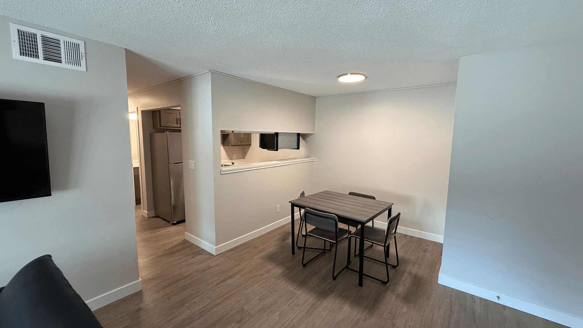 Urbana Apartment: 809 W Springfield