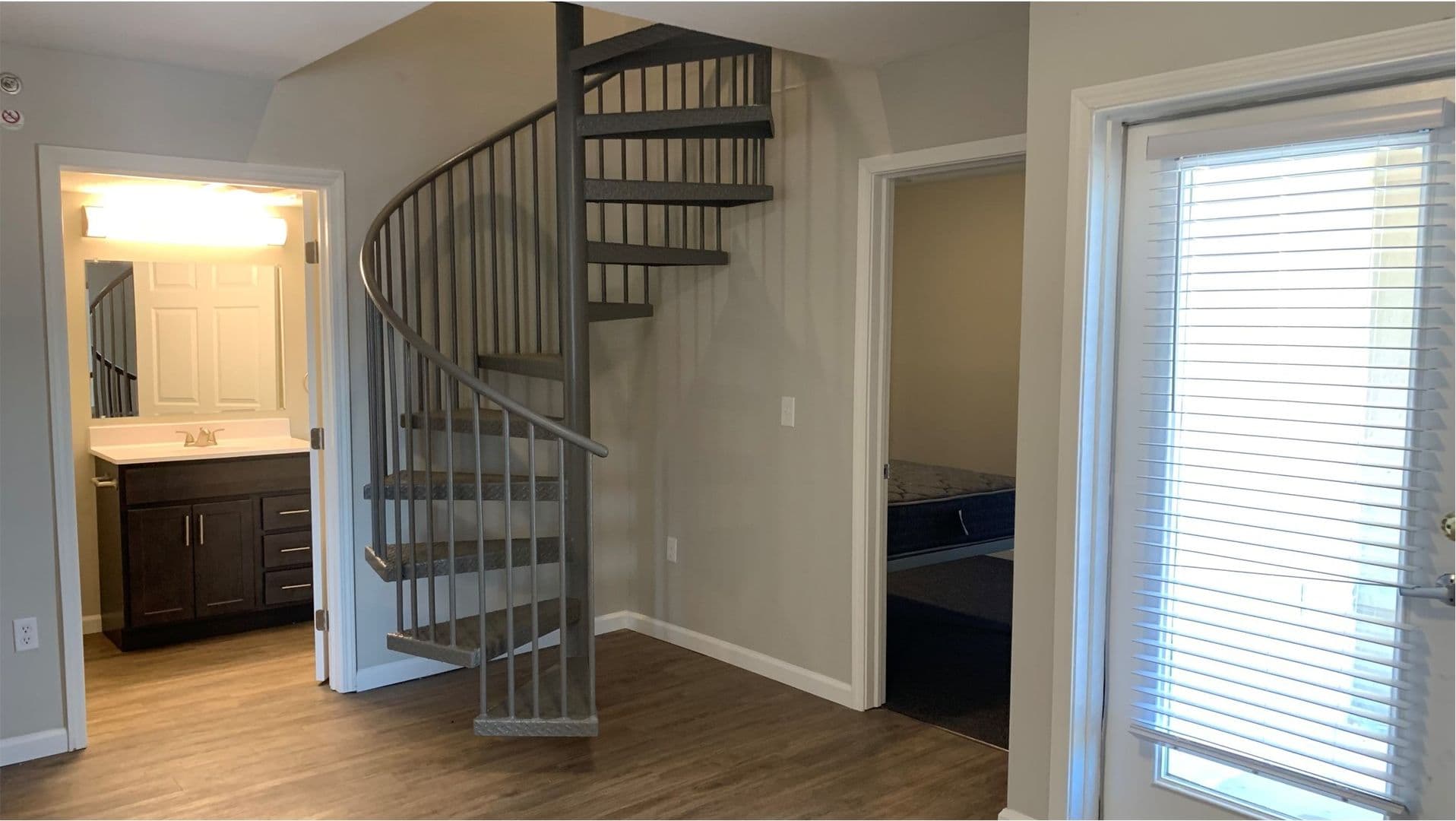 Champaign Apartment: 408 E Springfield