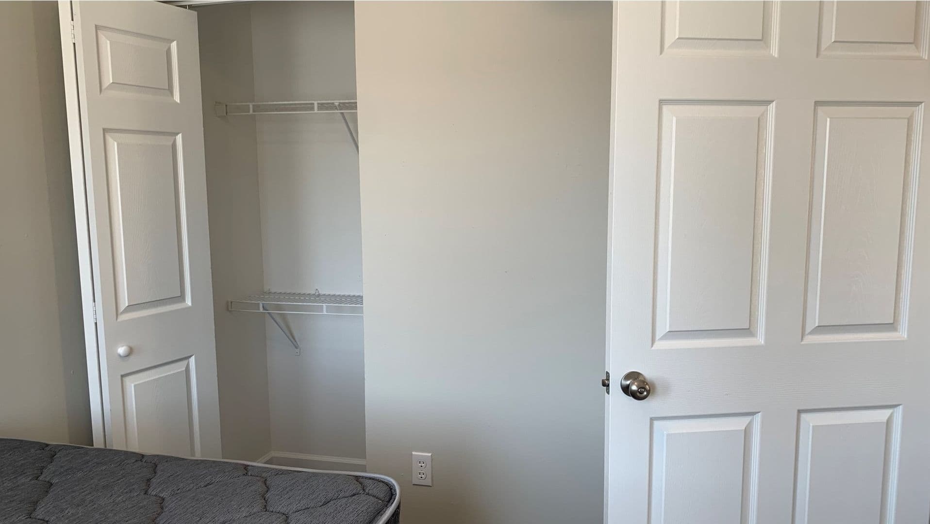 Champaign Apartment: 408 E Springfield