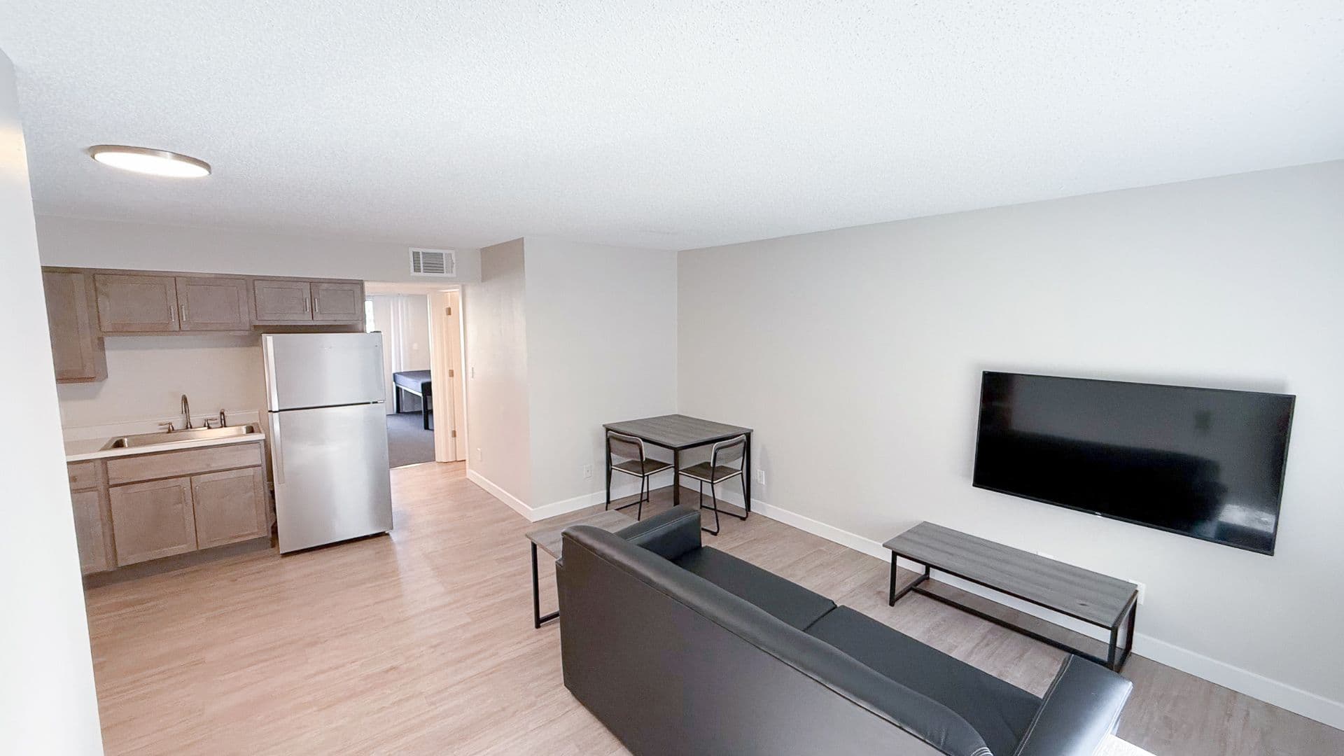Urbana Apartment: 105 N Busey
