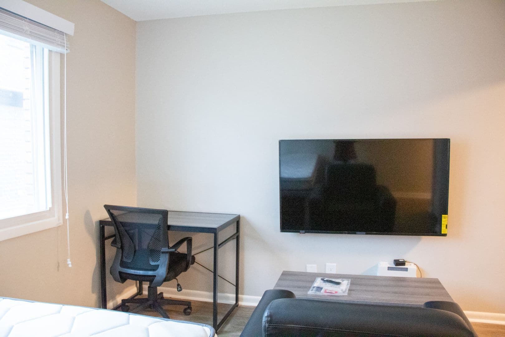 Champaign Apartment: 107 E Healey Street