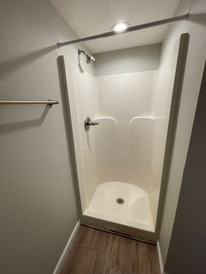 Champaign Apartment: 301 E Chalmers