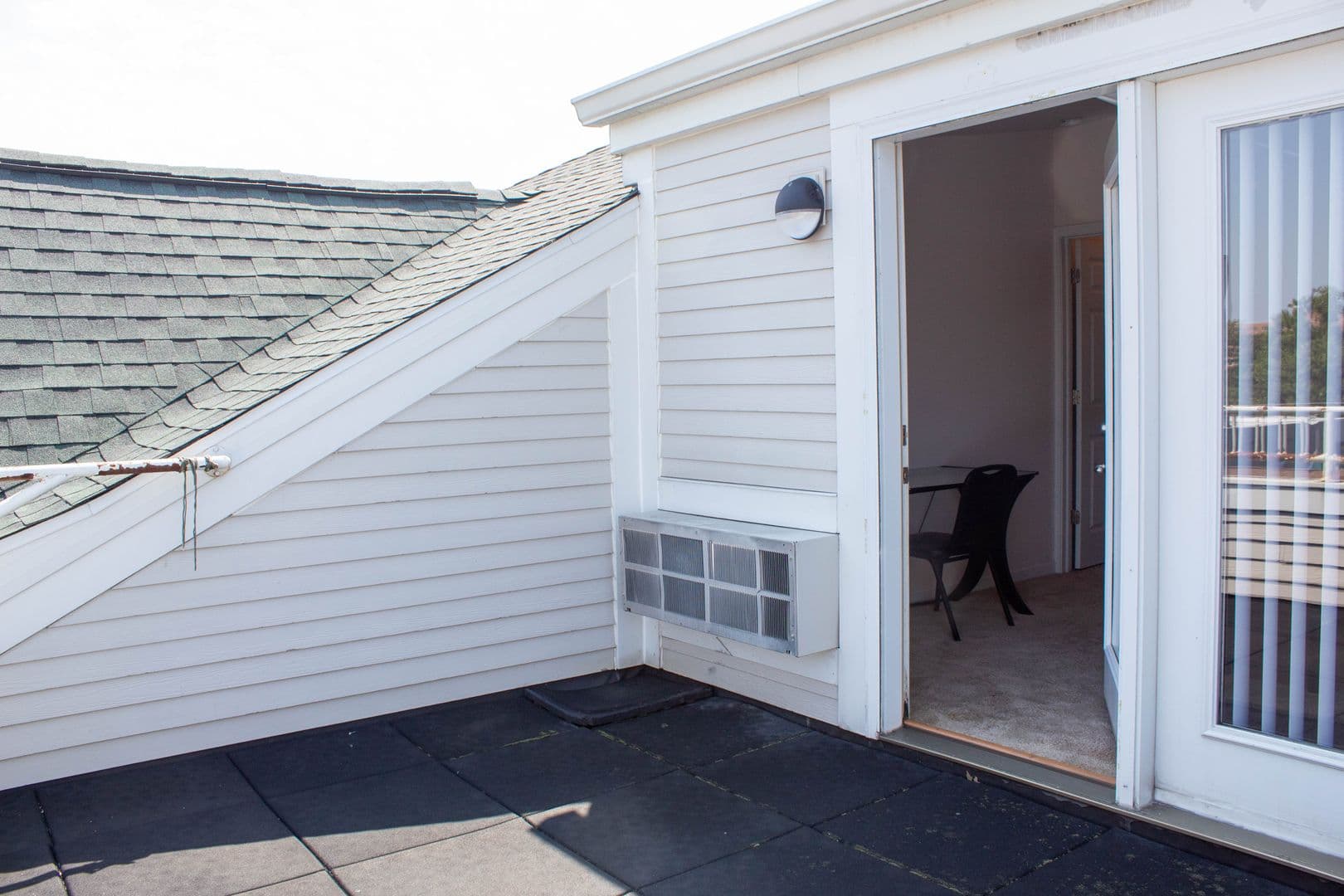 Champaign Apartment: 606 E Stoughton