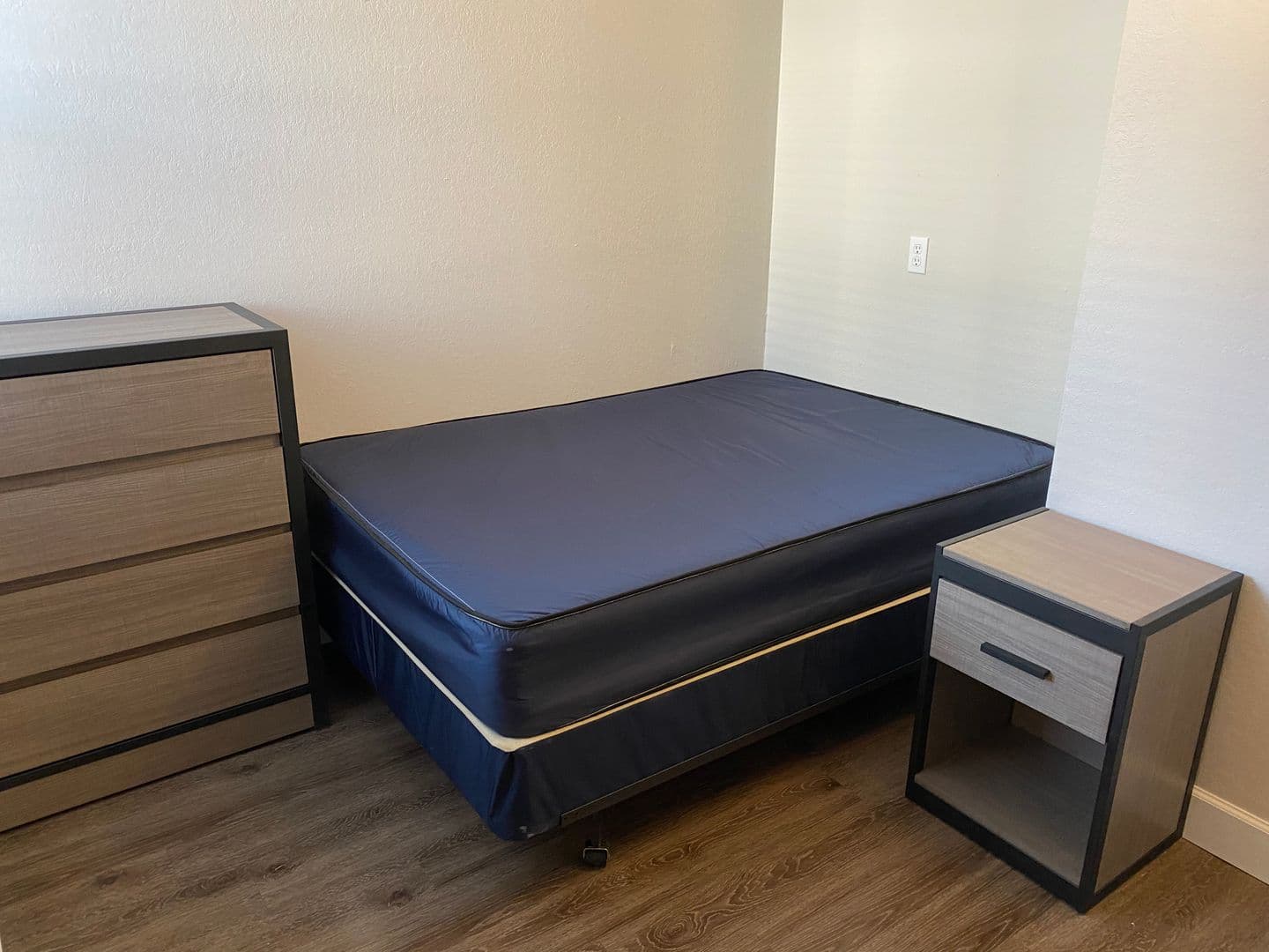Champaign Apartment: 510 E Stoughton