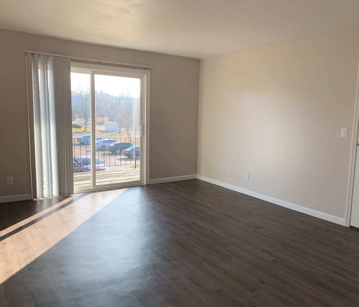Peoria Apartment: 6516-6500 N University St