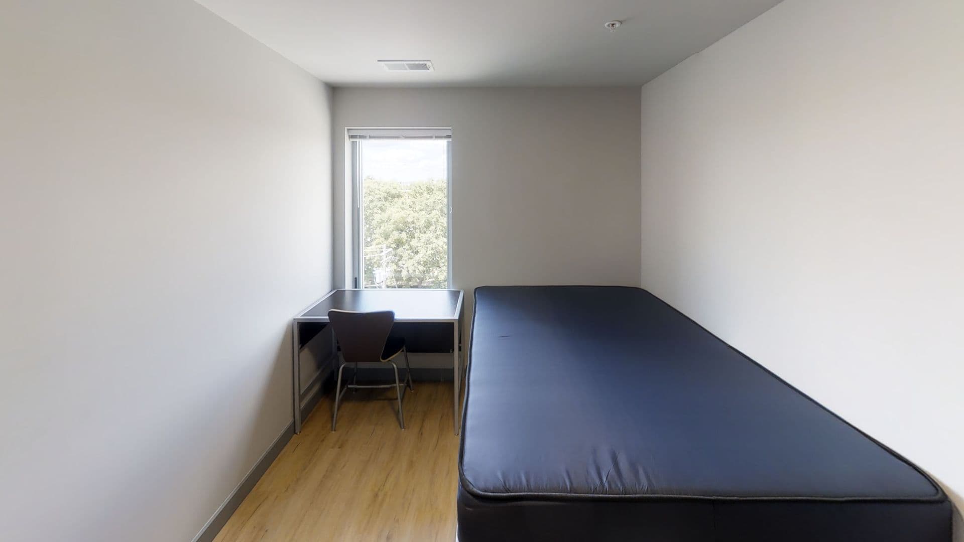 Champaign Apartment: 615 S Wright