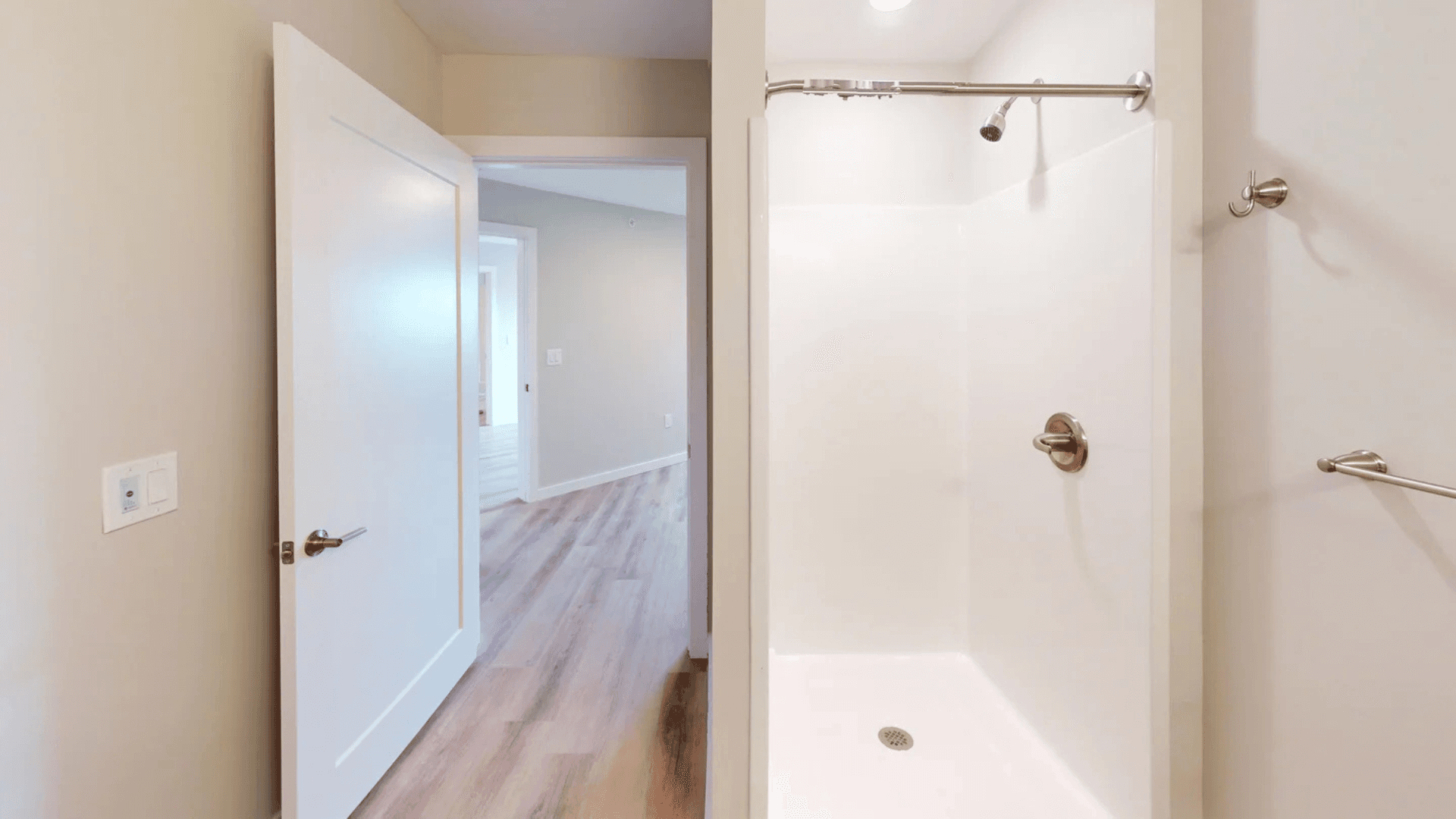 Champaign Apartment: 608 E Chalmers St