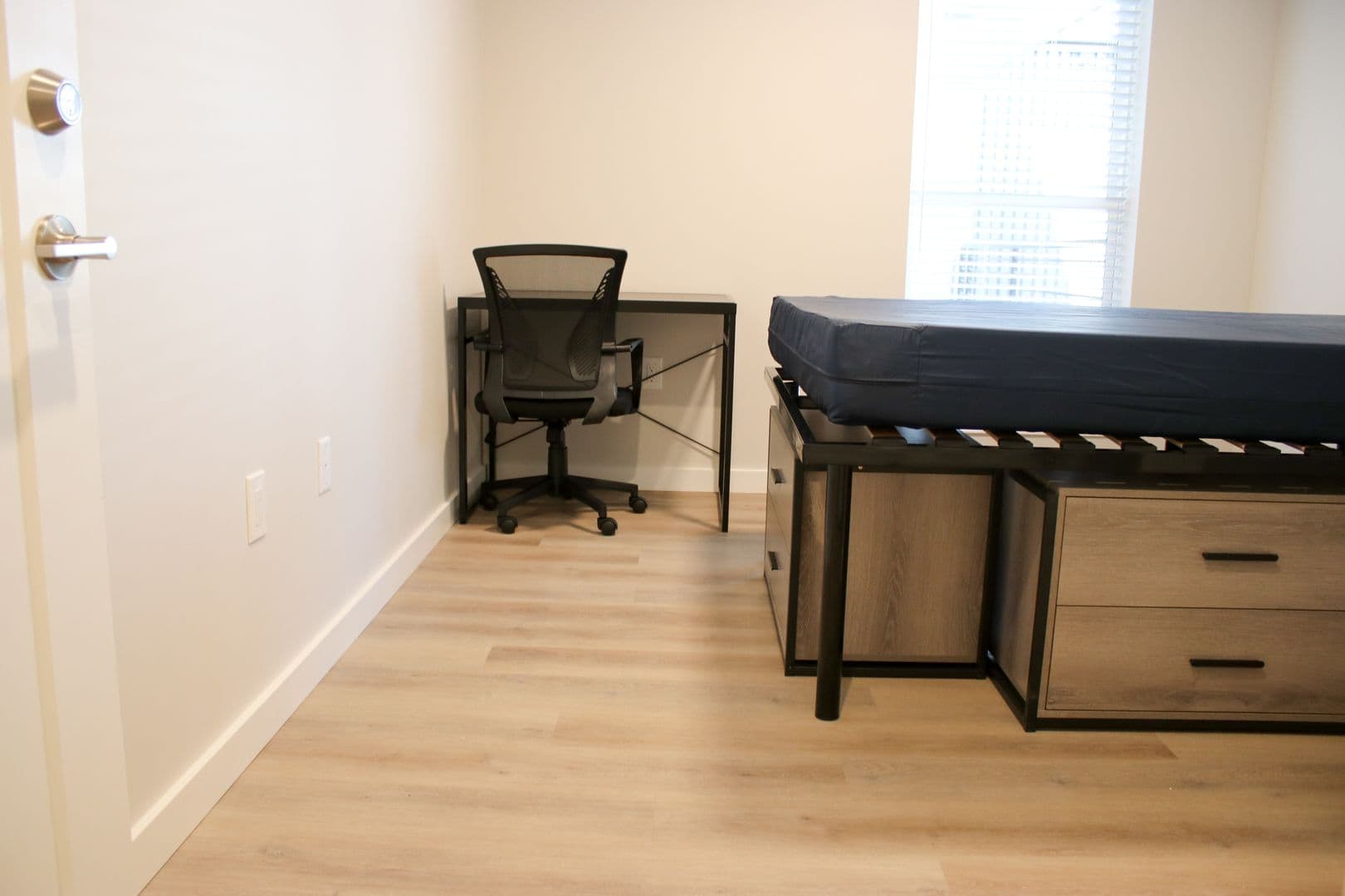 Champaign Apartment: 405 E Stoughton